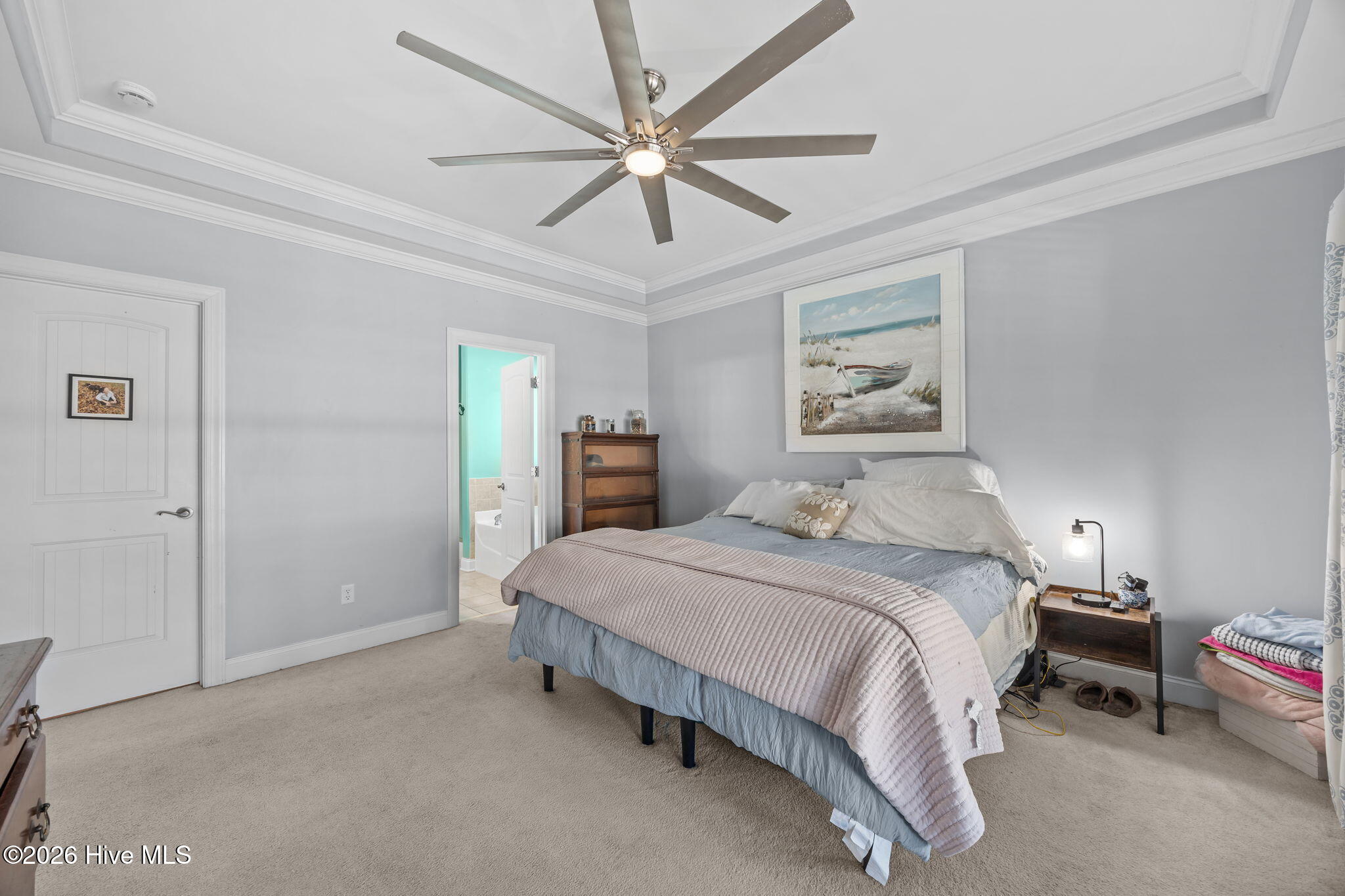 100548073 | Photo 19