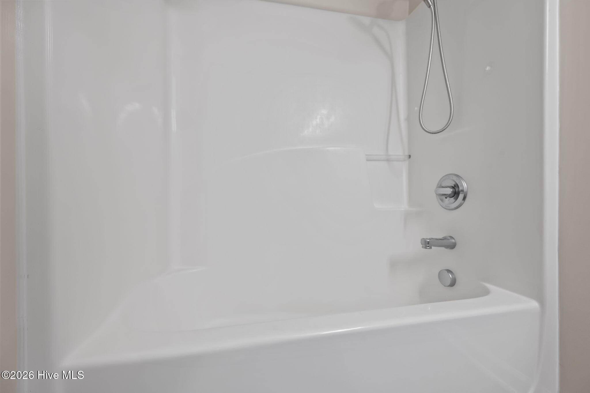 100561197 | Photo 31