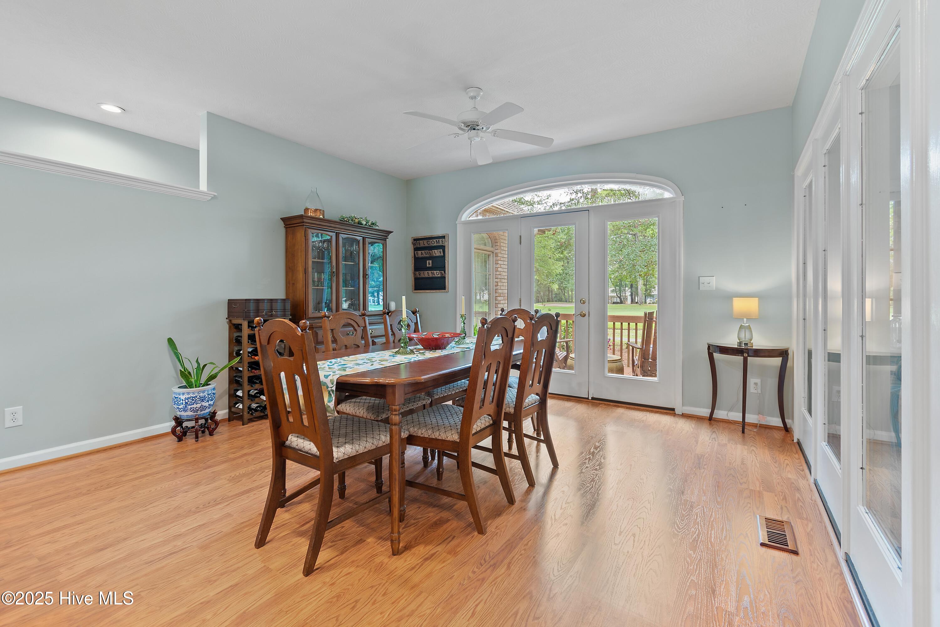 100522633 | Photo 19