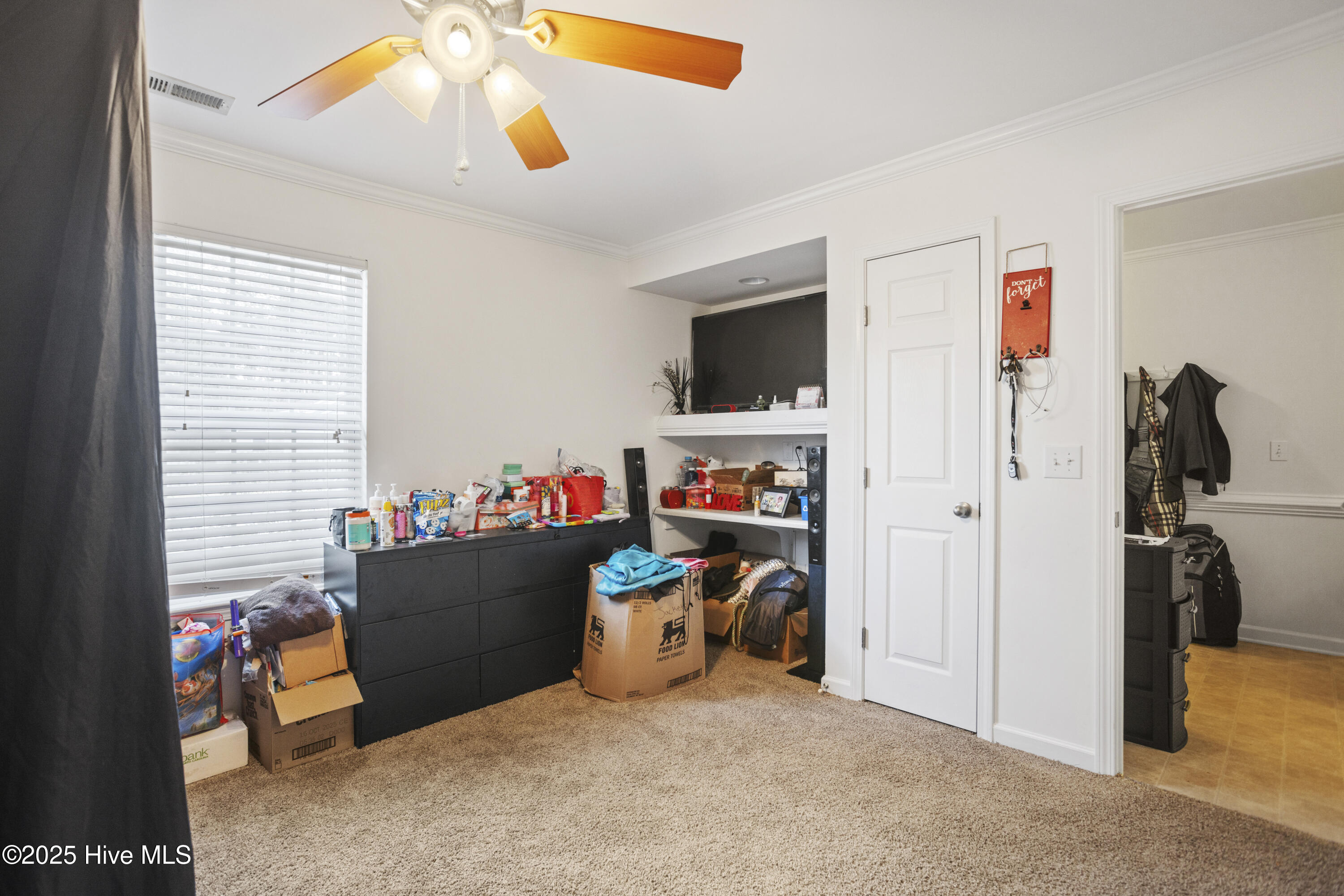 100496889 | Photo 22