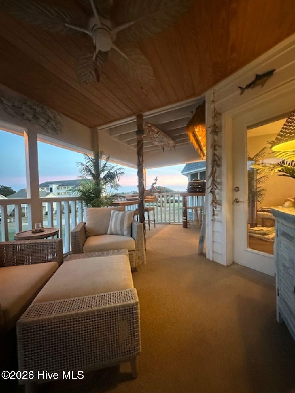 100549023 | Photo 26