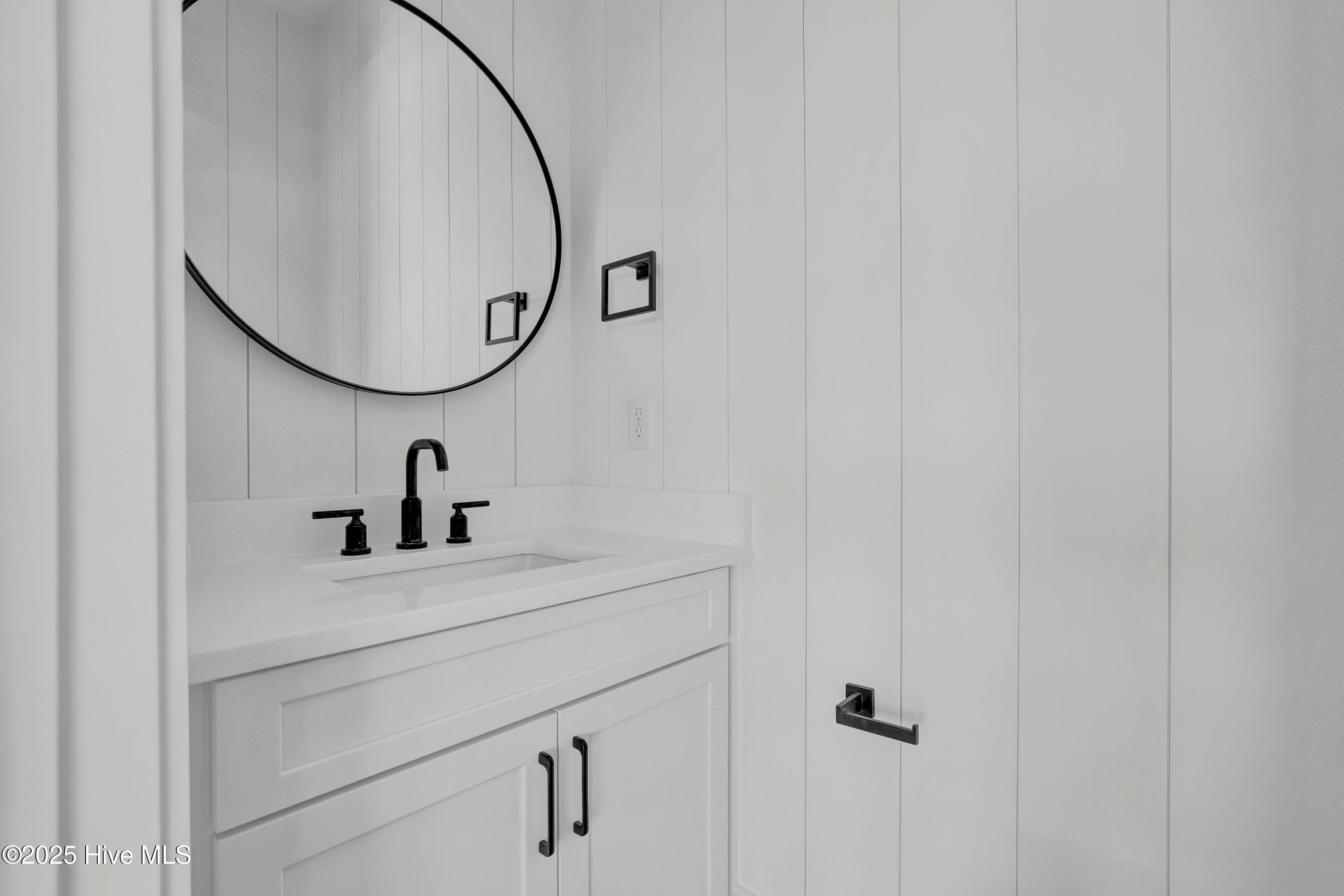 100523775 | Photo 13