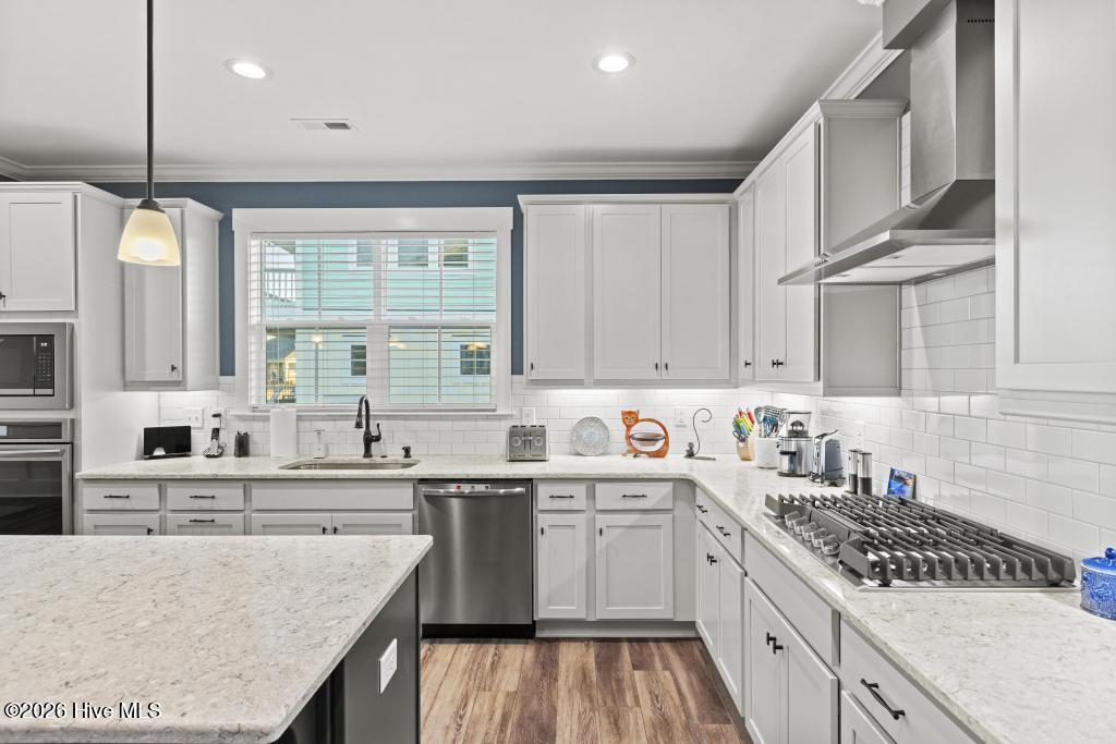 100569844 | Photo 29