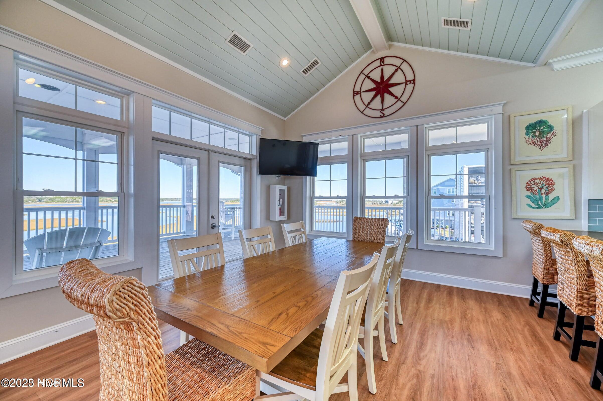 100514575 | Photo 38