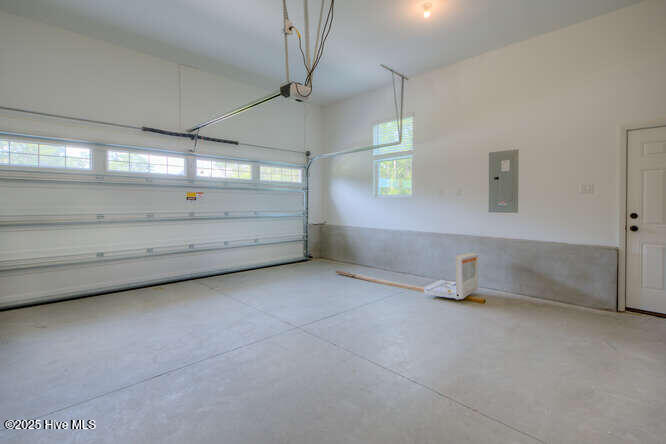 100524734 | Photo 38