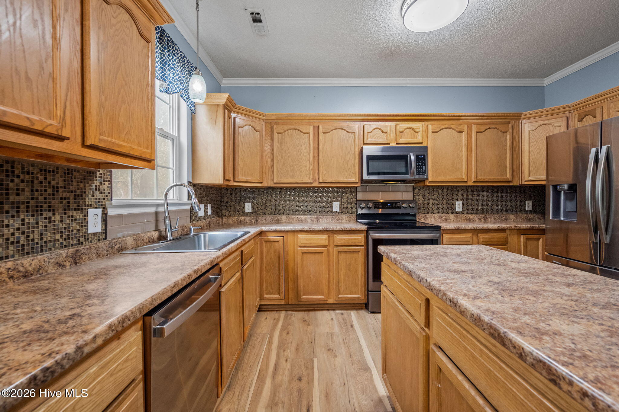 100552241 | Photo 18