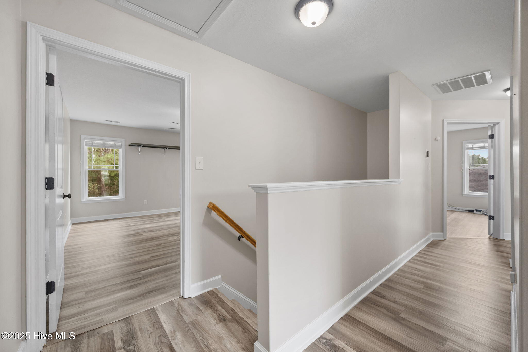 100546672 | Photo 22