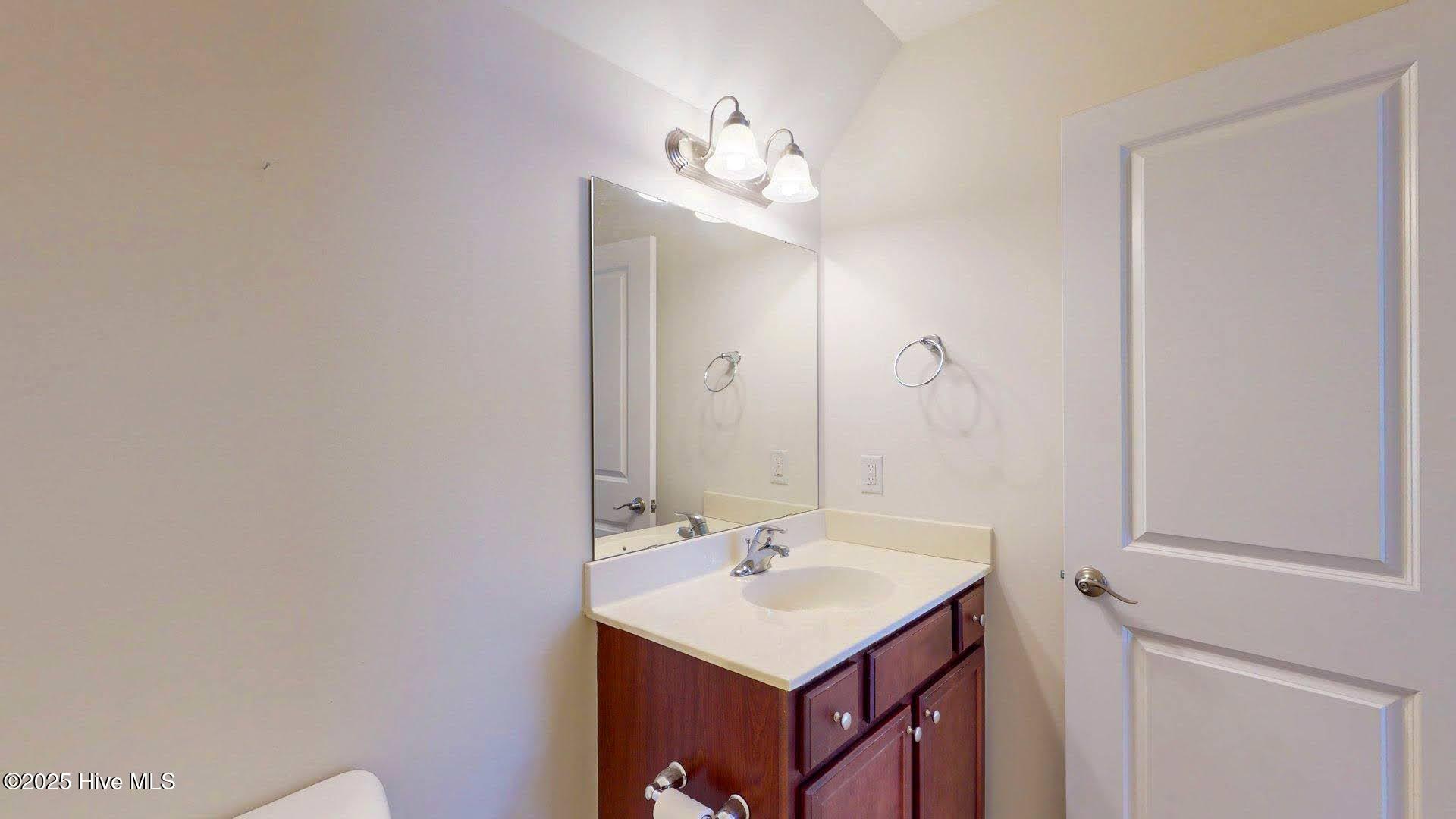 100546464 | Photo 28