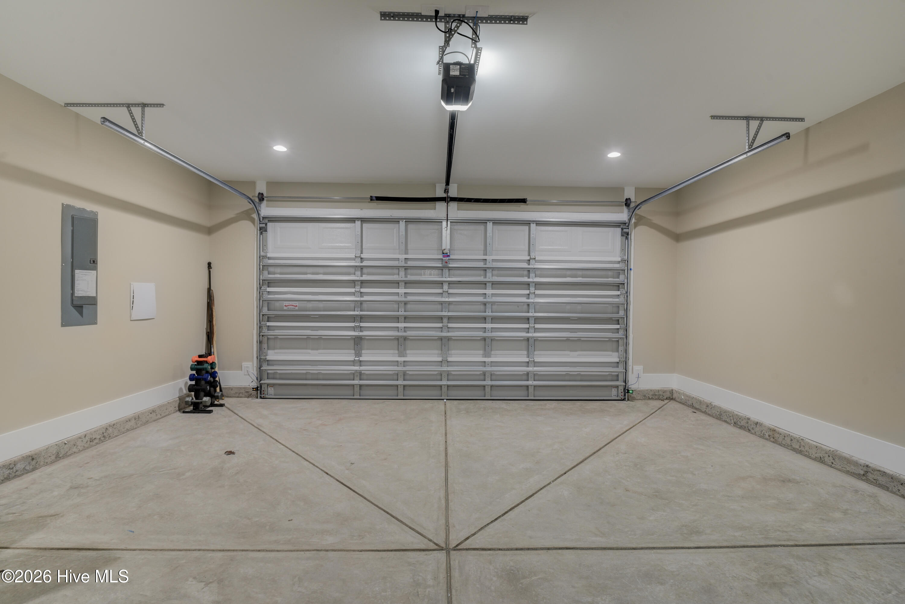 100541947 | Photo 53