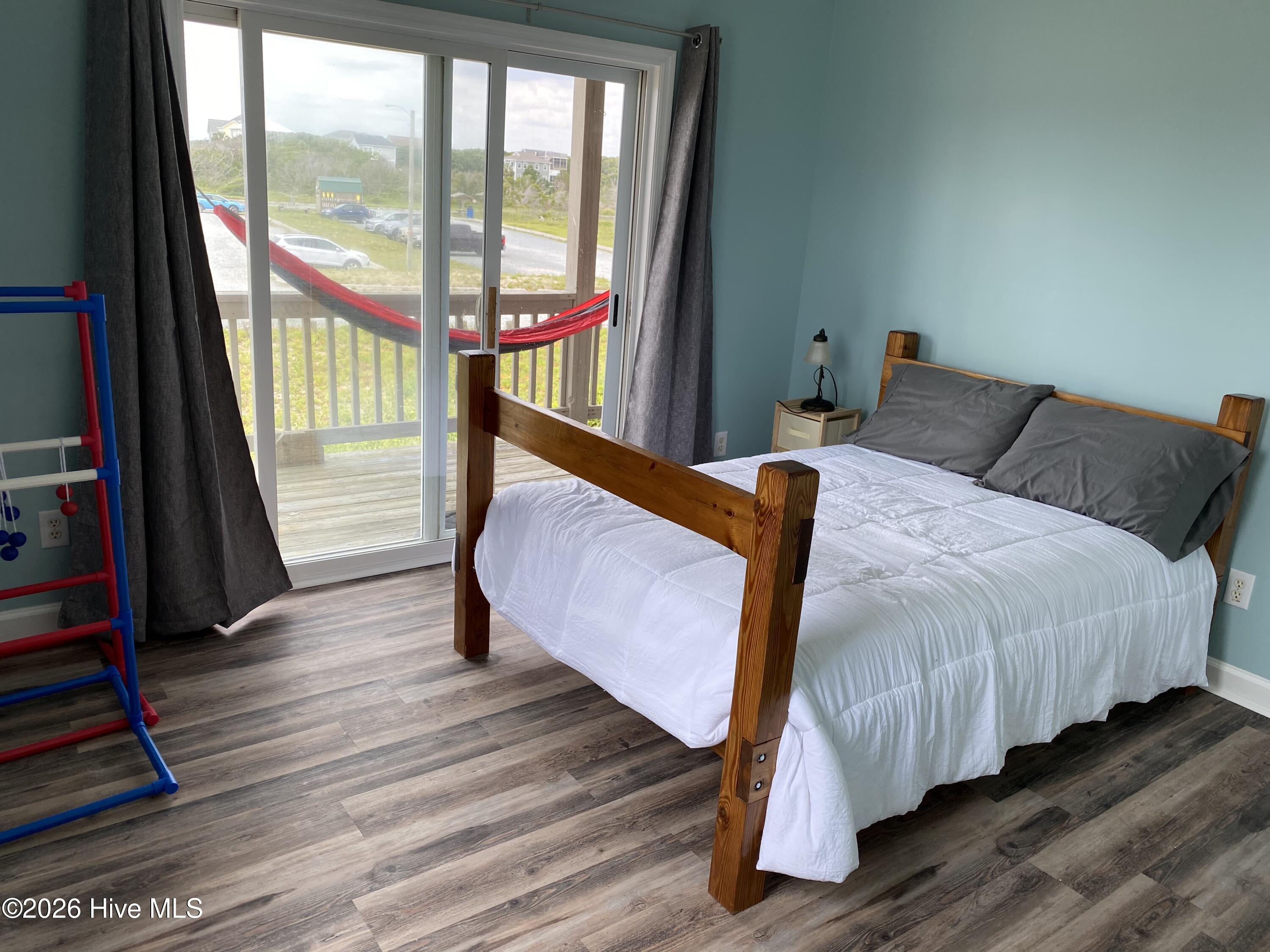 100563924 | Photo 11