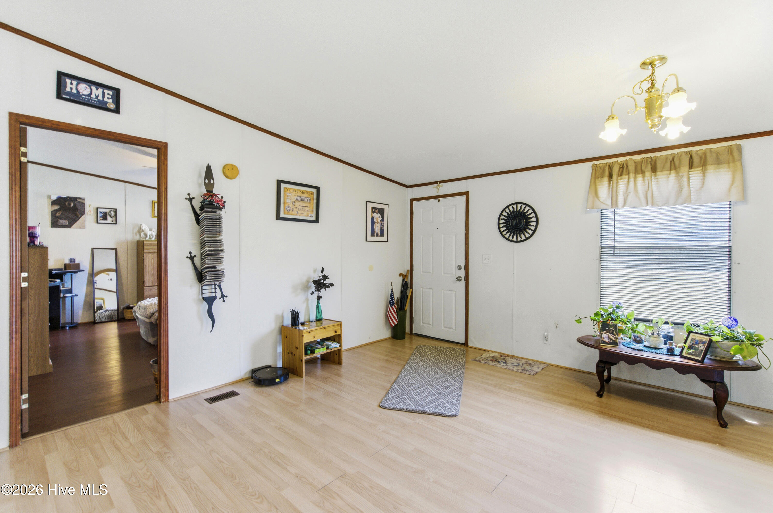 100565497 | Photo 19