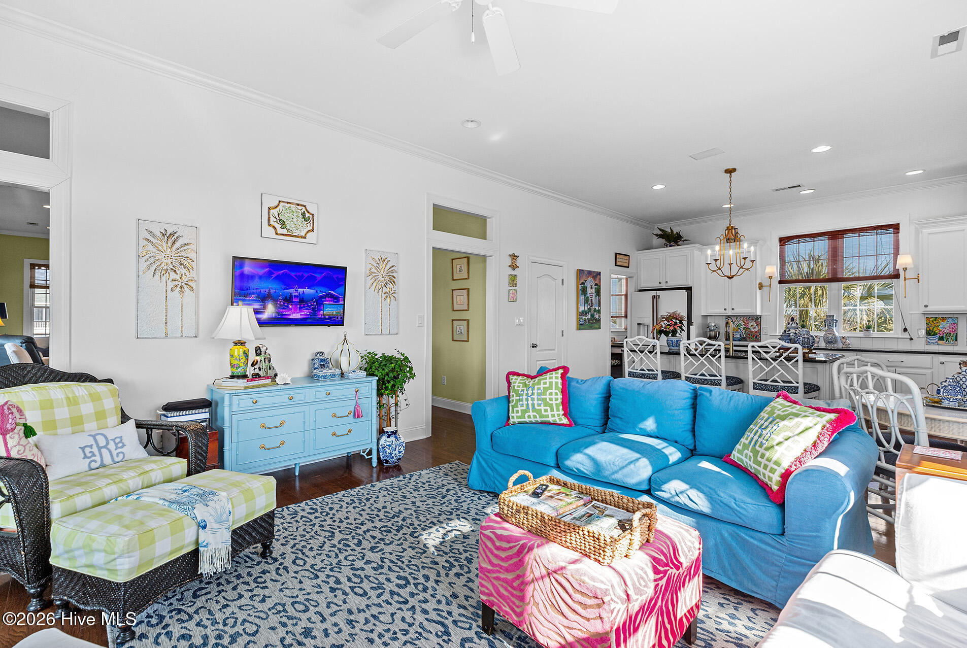 100554340 | Photo 26