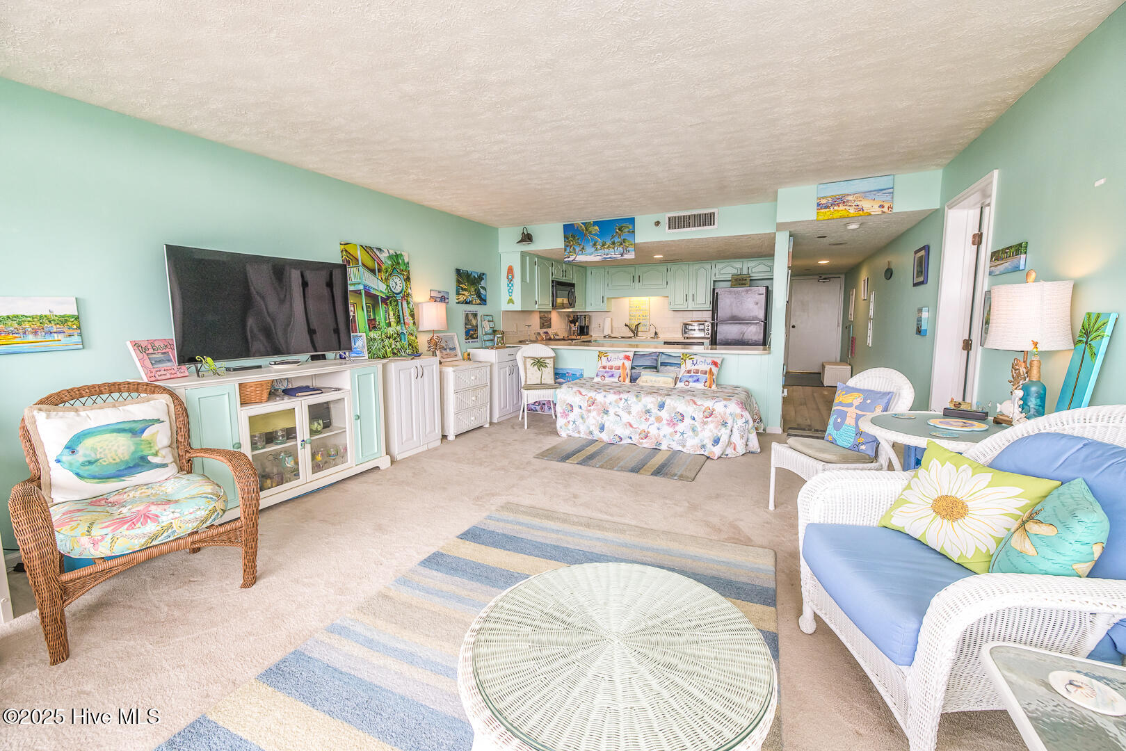 100521839 | Photo 11