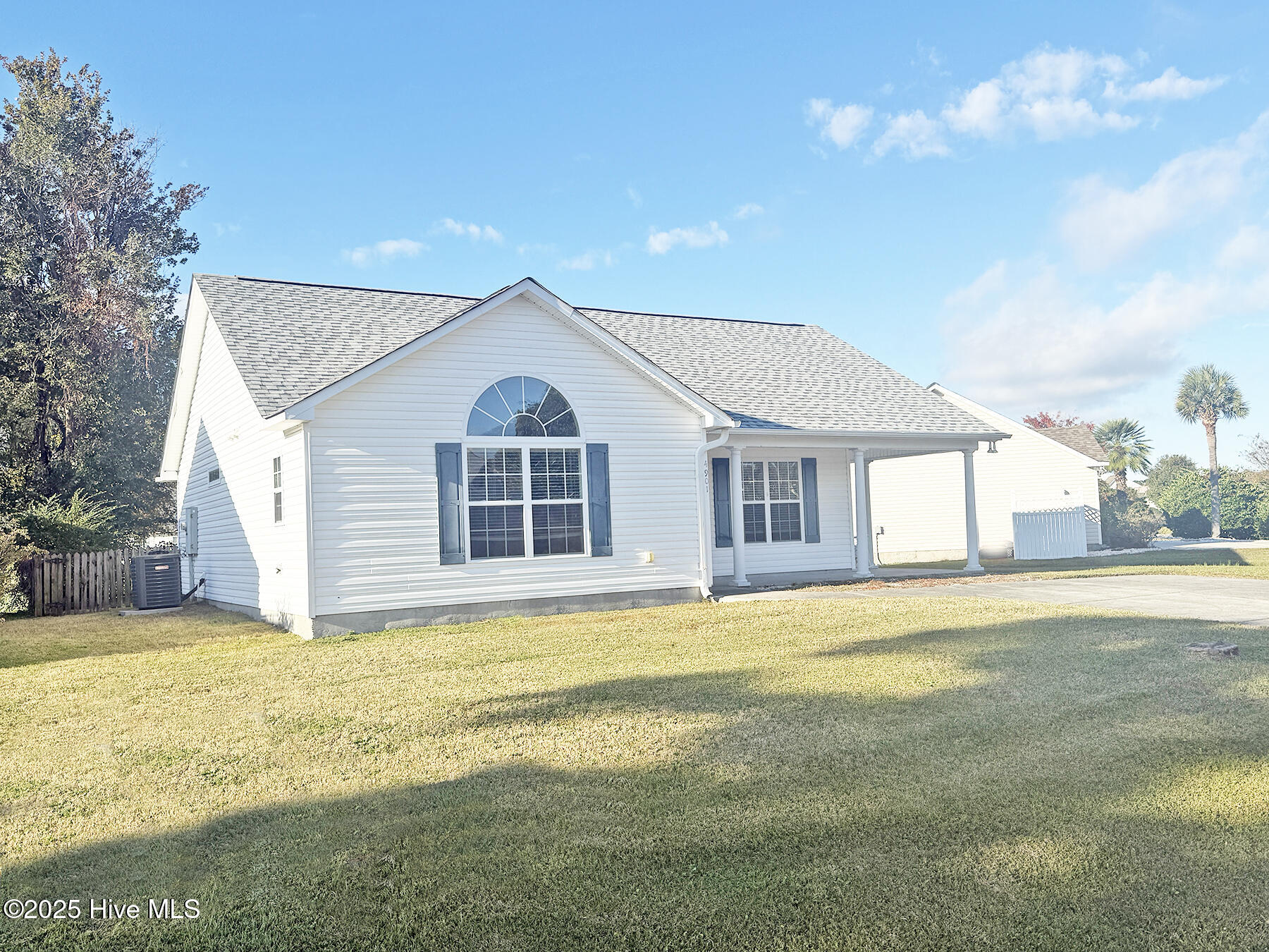 100537357 | Photo 43