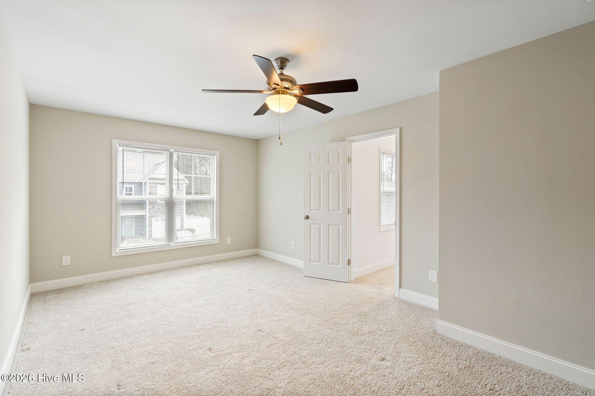 100557432 | Photo 24