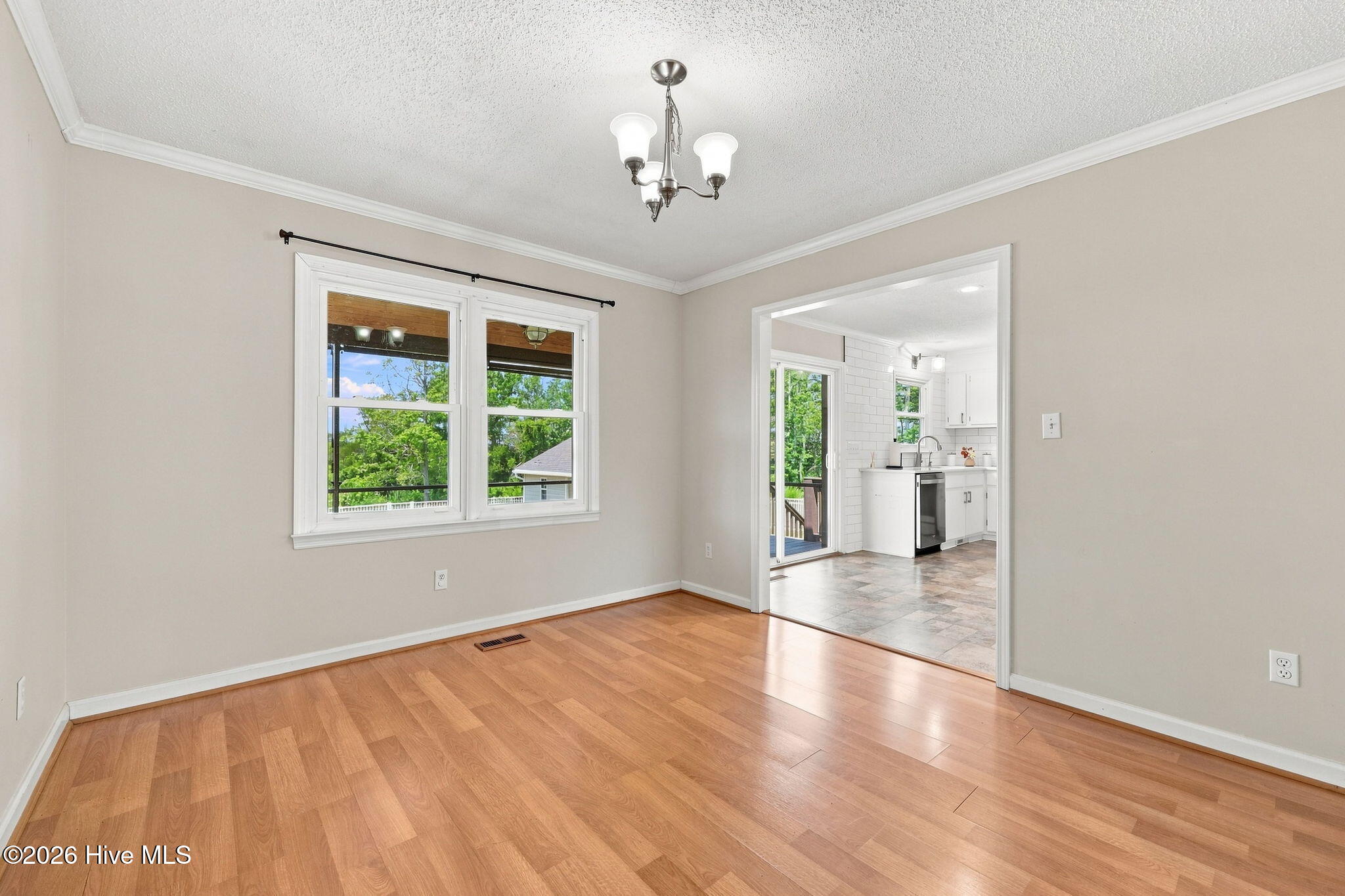 907 Oak 