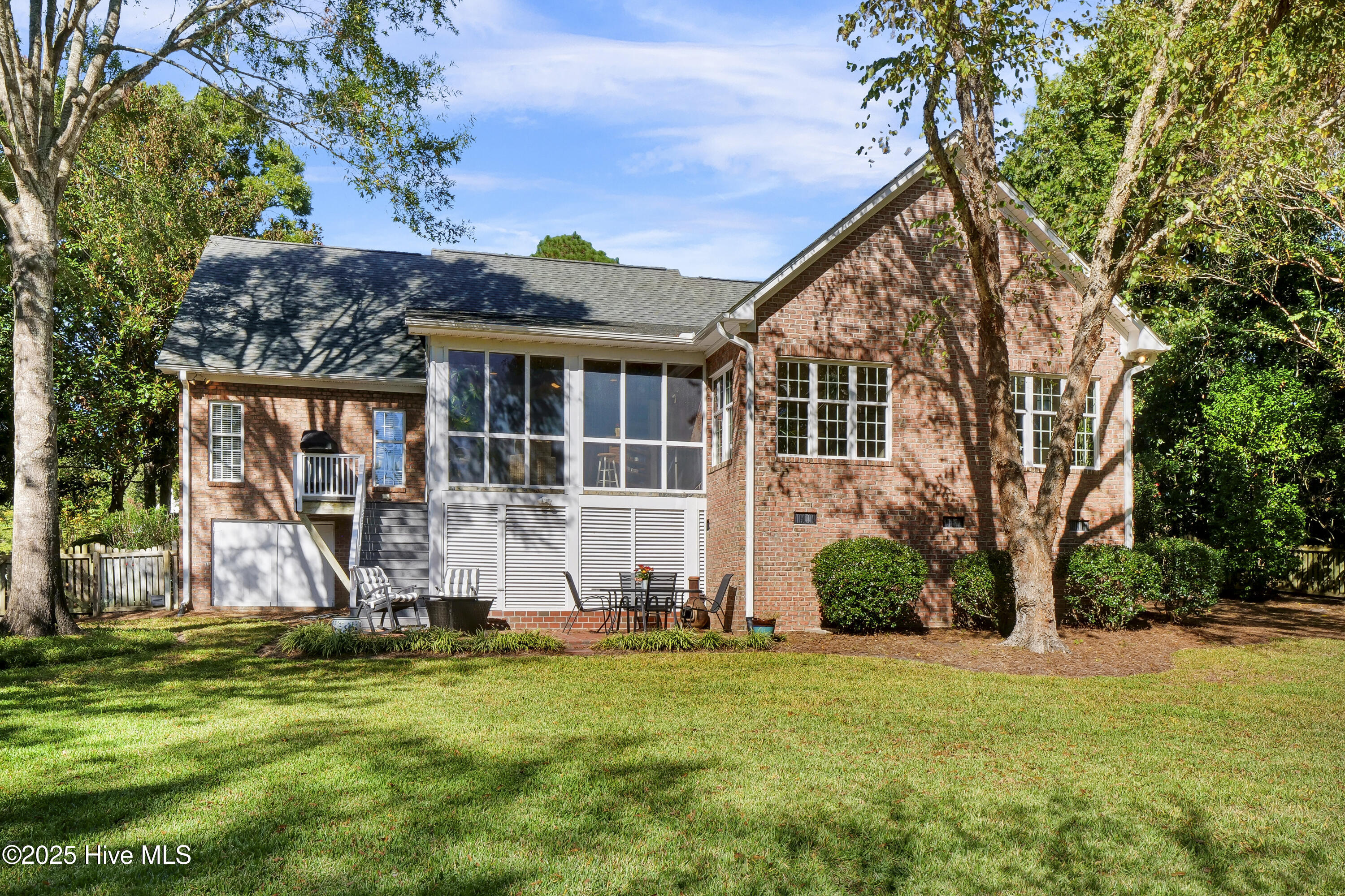 100539062 | Photo 52