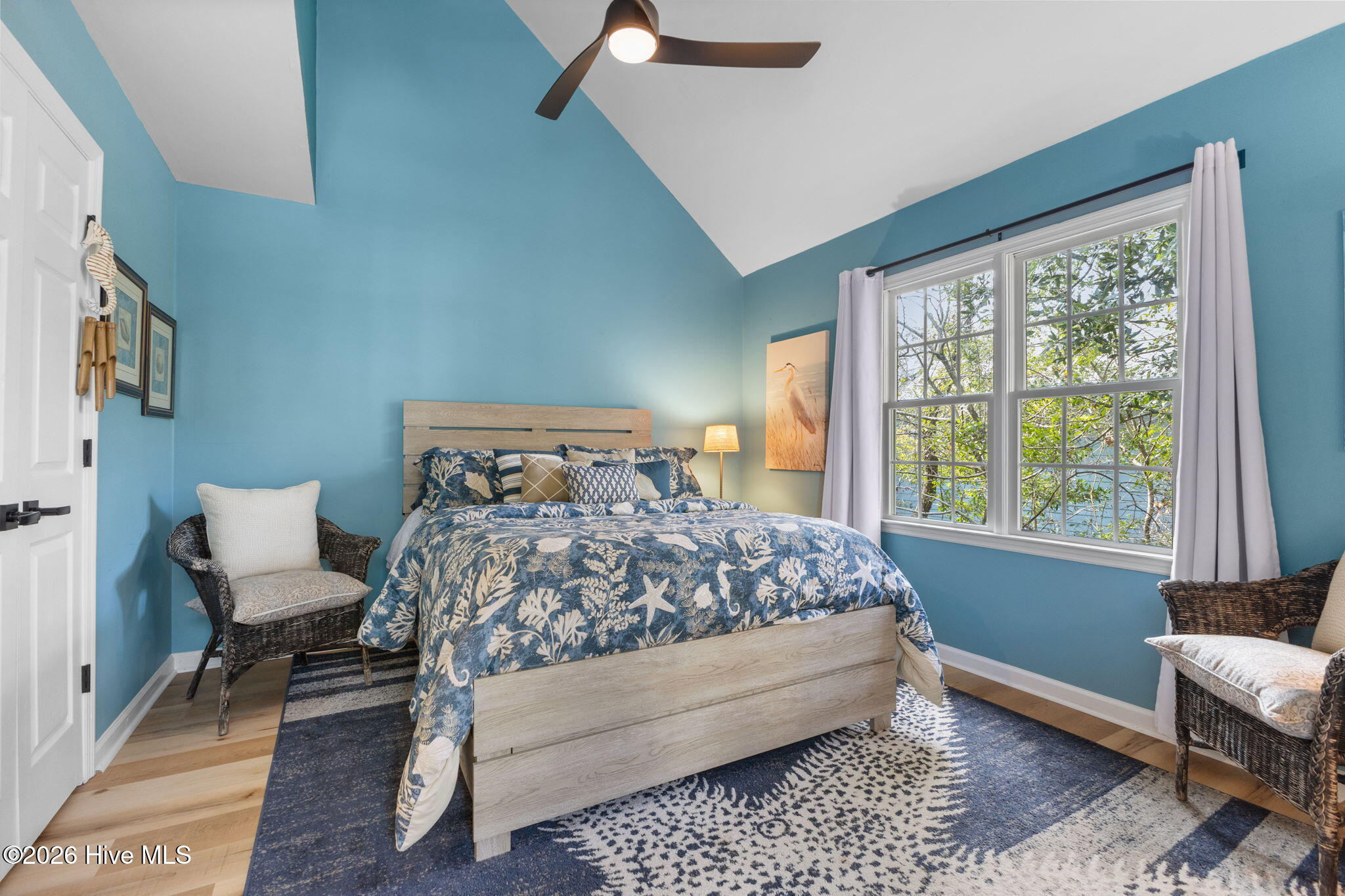 100559808 | Photo 13