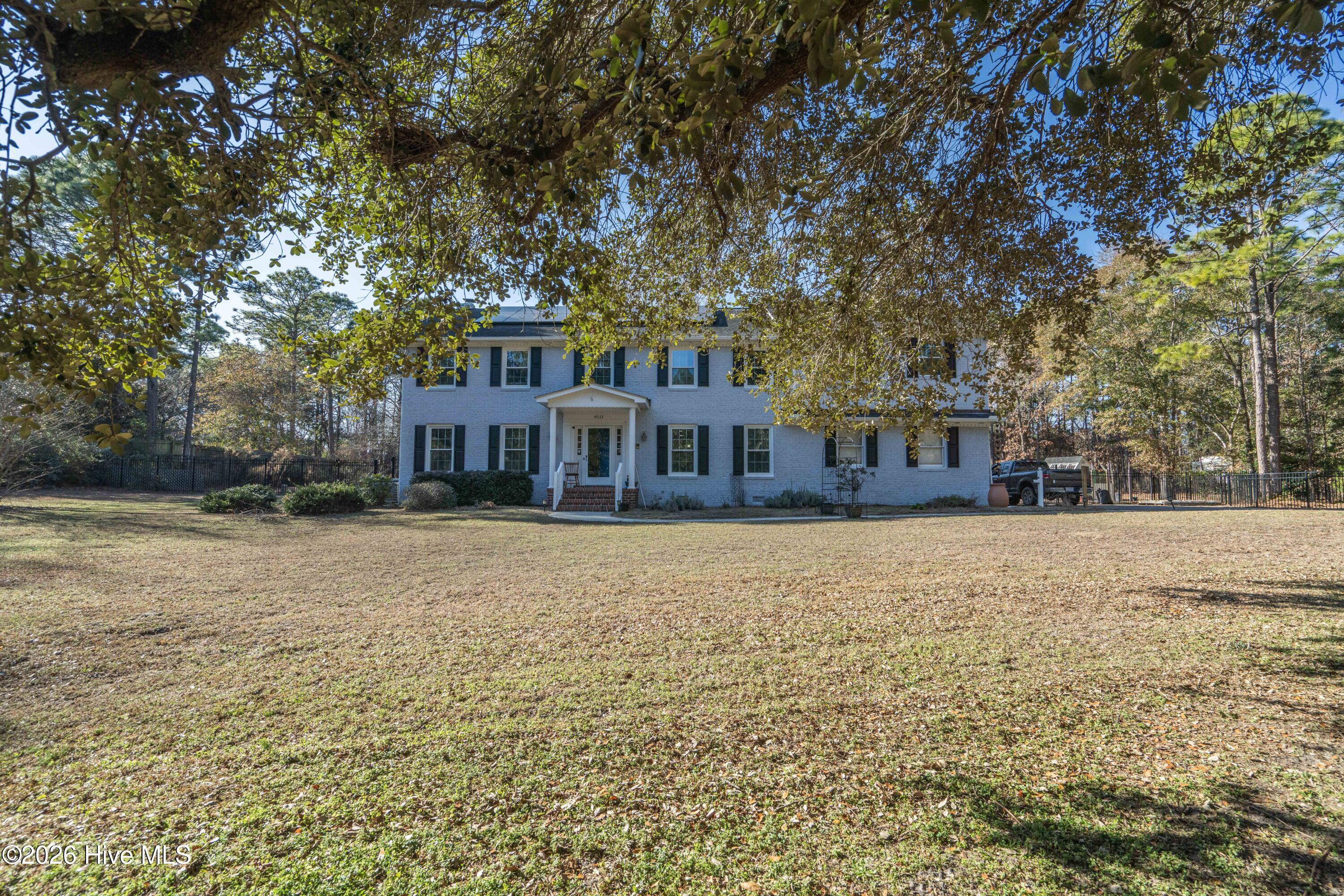 100548733 | Photo 39