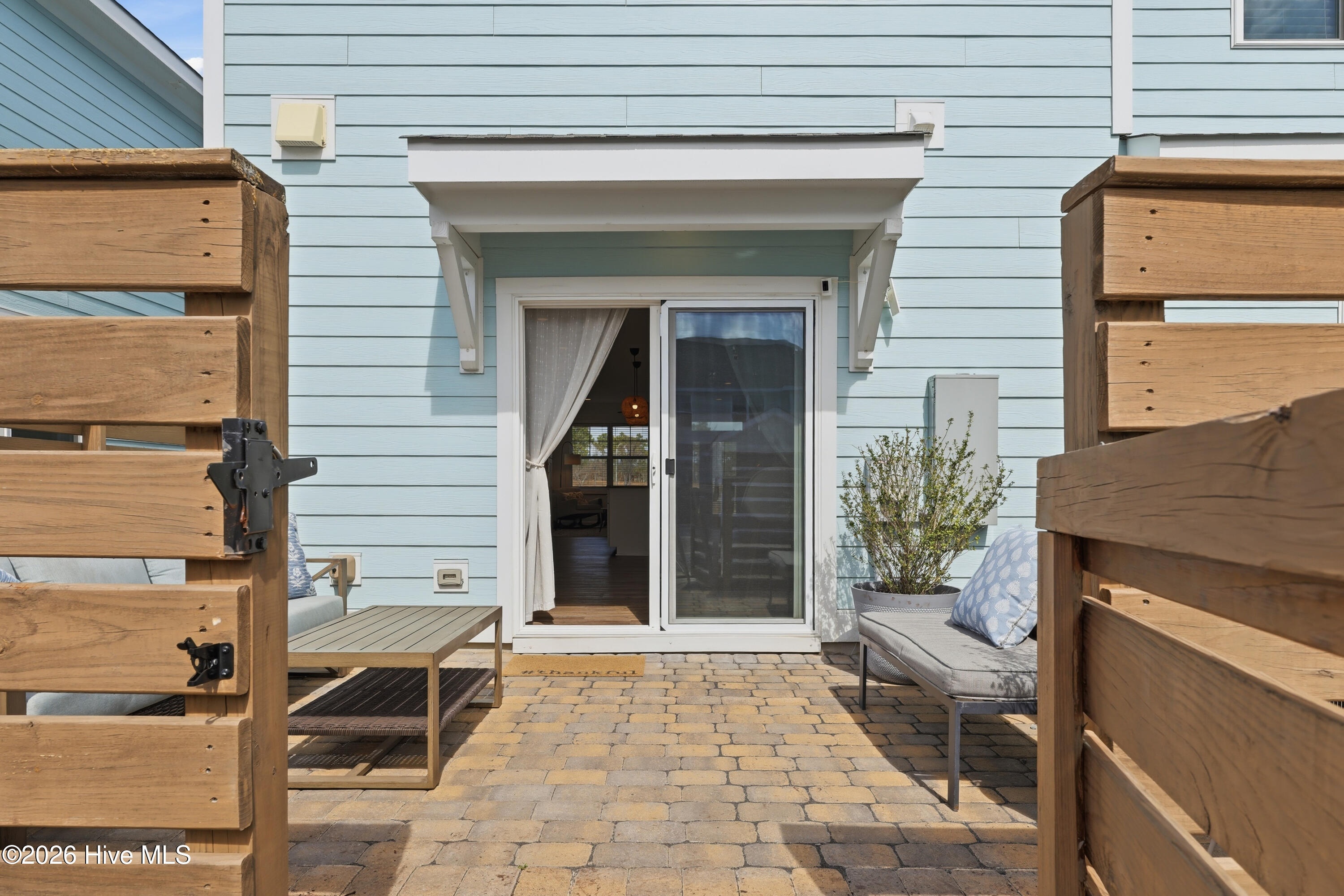 100558751 | Photo 20