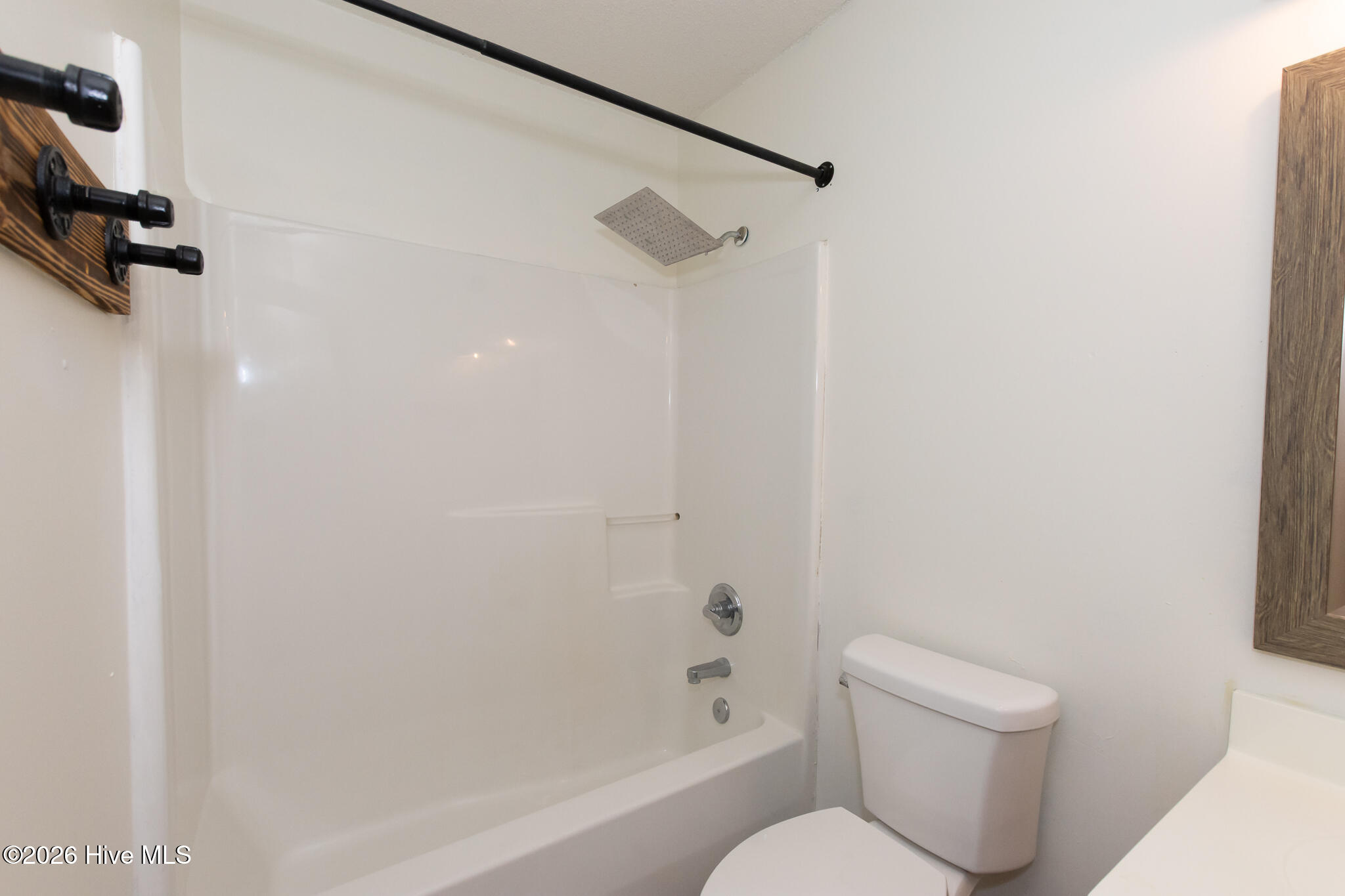 100550624 | Photo 22