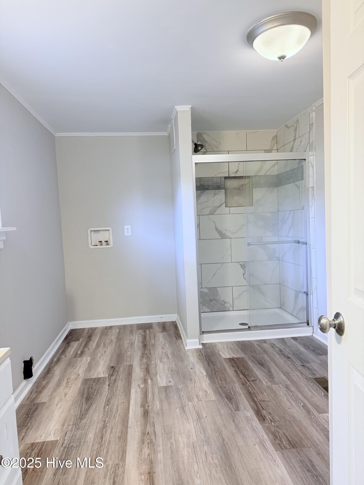 100538185 | Photo 14