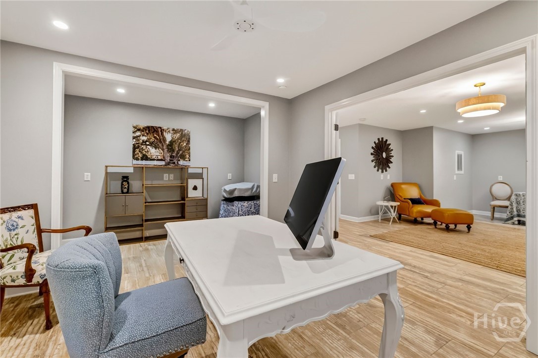 Ground Floor/office or bedroom