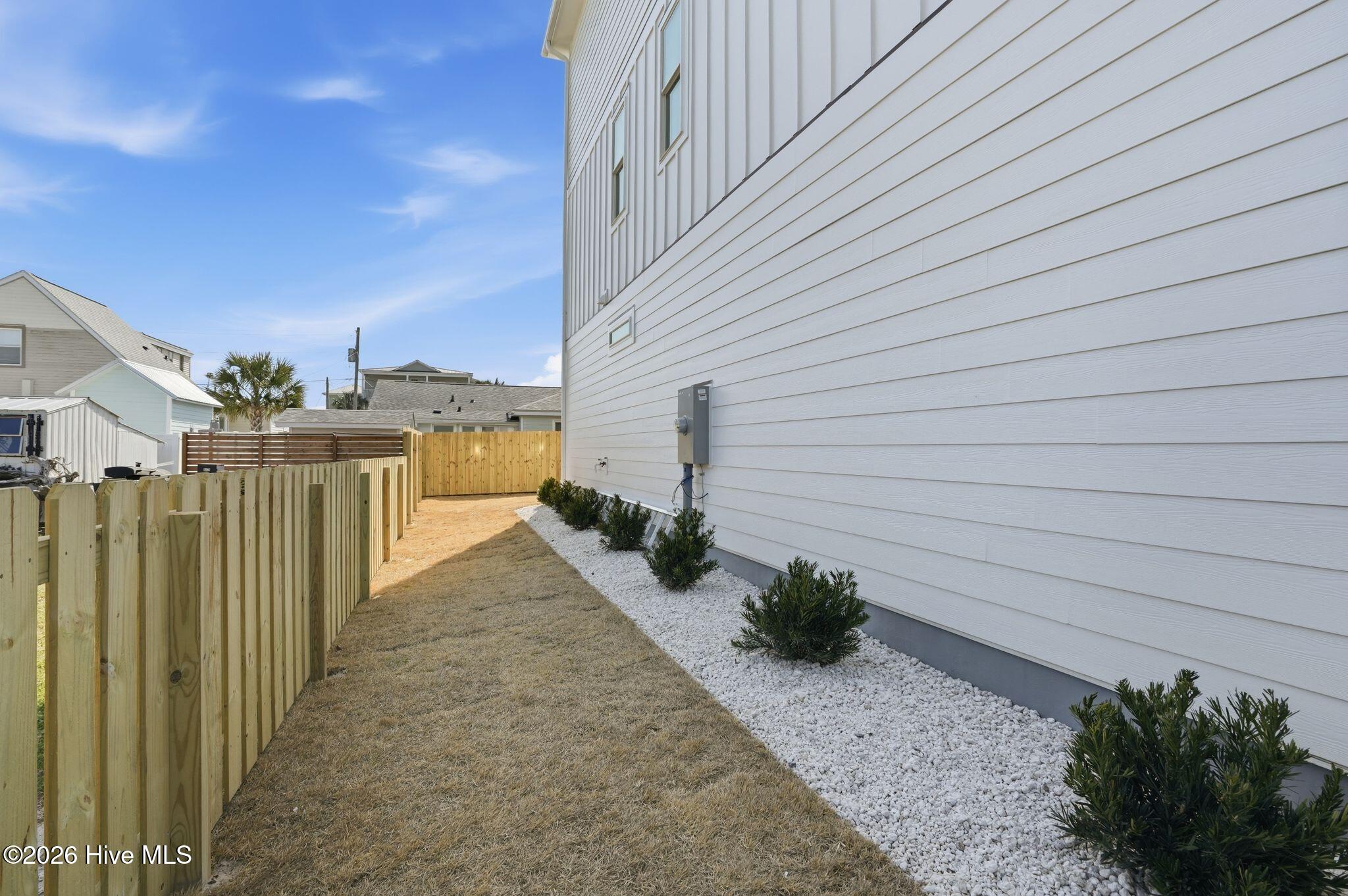 100558491 | Photo 75