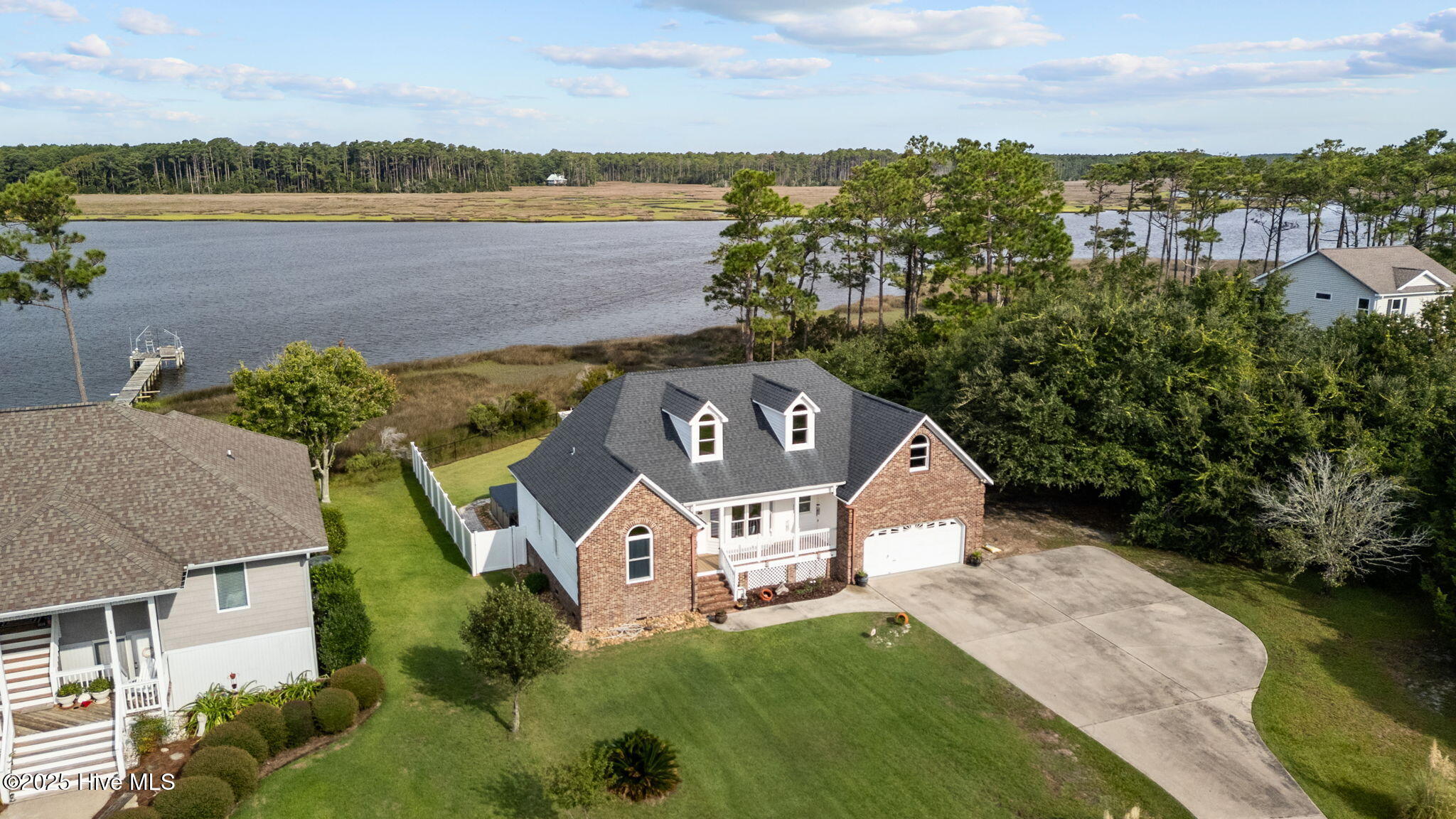 Homes for sale in Beaufort, NC | 413 Pelican Harbor Rd, Beaufort, NC 28516 | MLS# 100526184