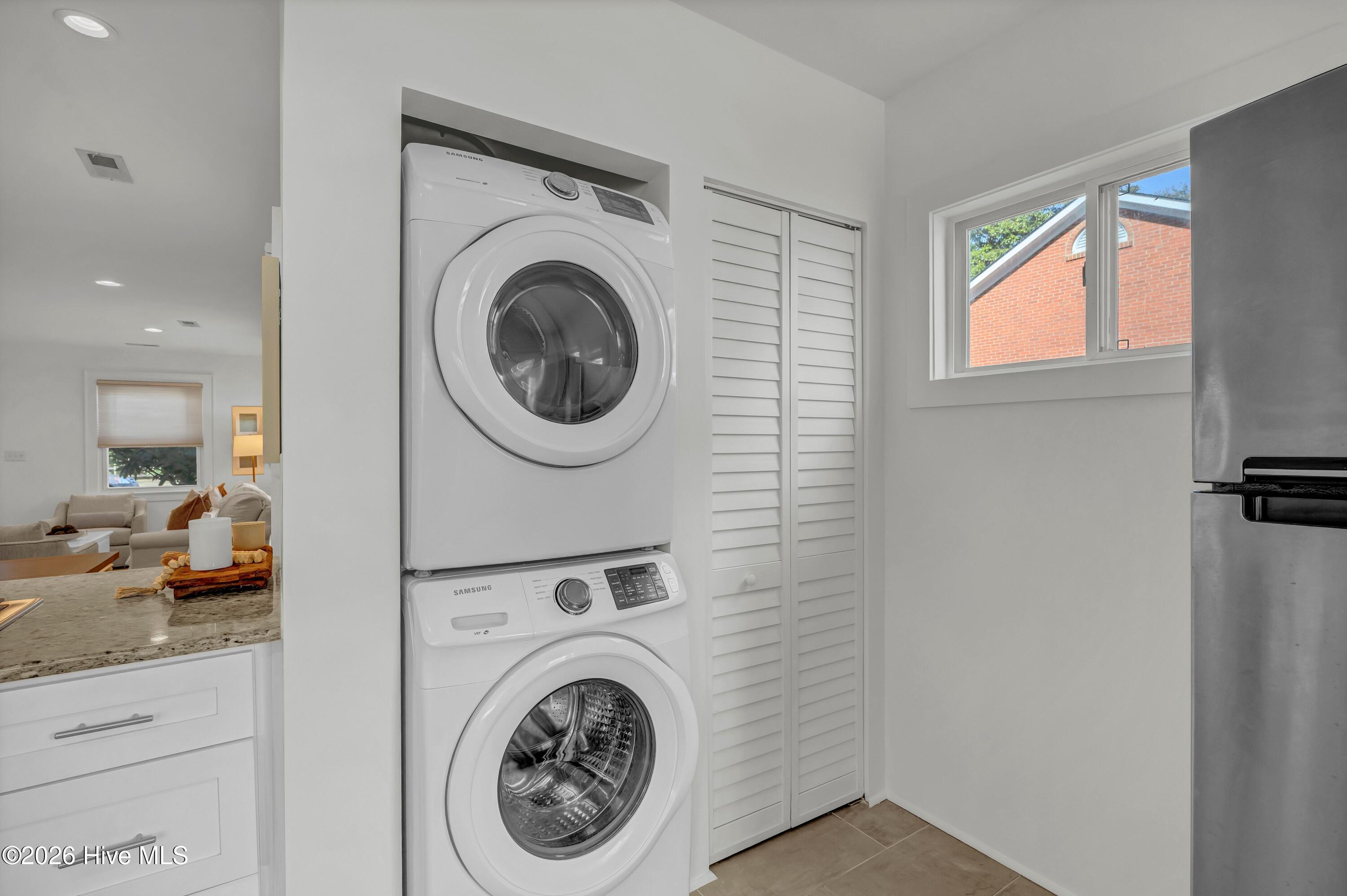 100555694 | Photo 14