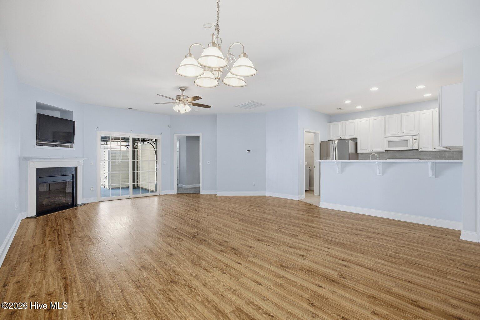 100564958 | Photo 12