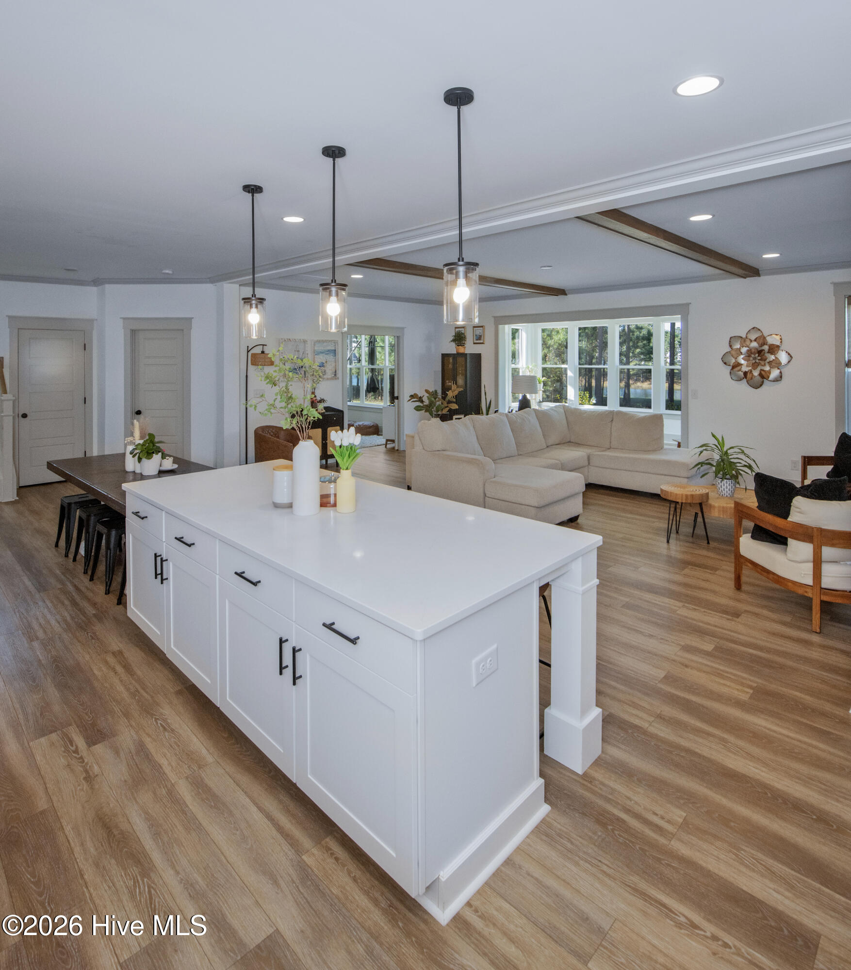 100563694 | Photo 22