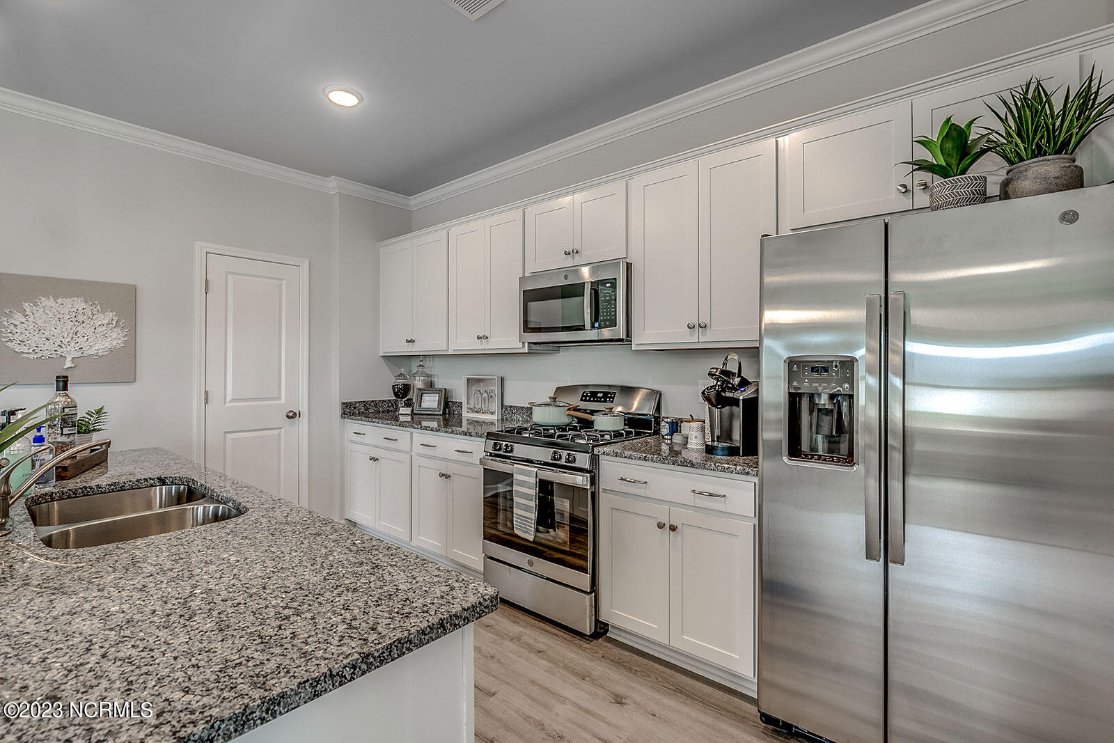 100517567 | Photo 12