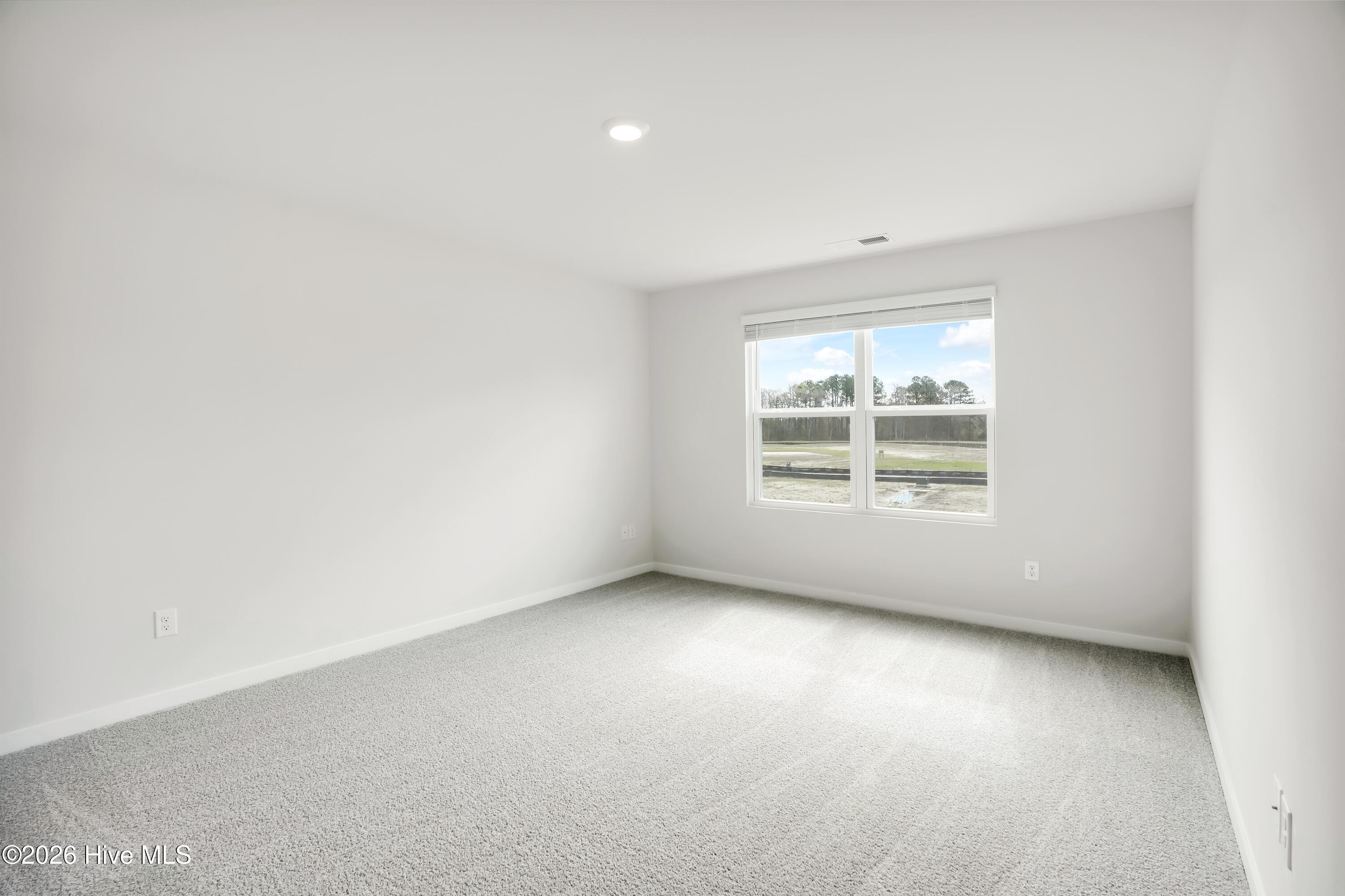 100561798 | Photo 21