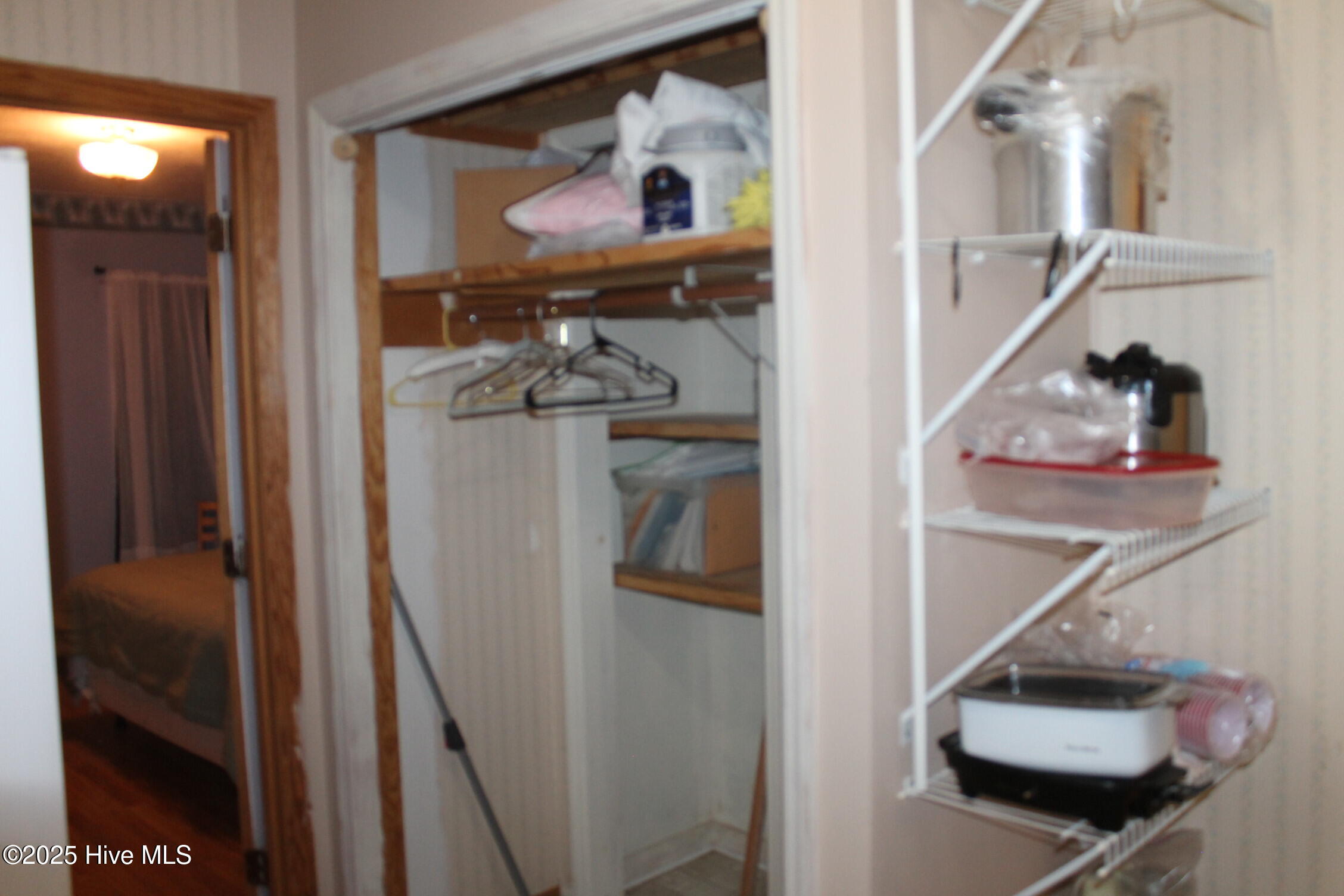 100536189 | Photo 26