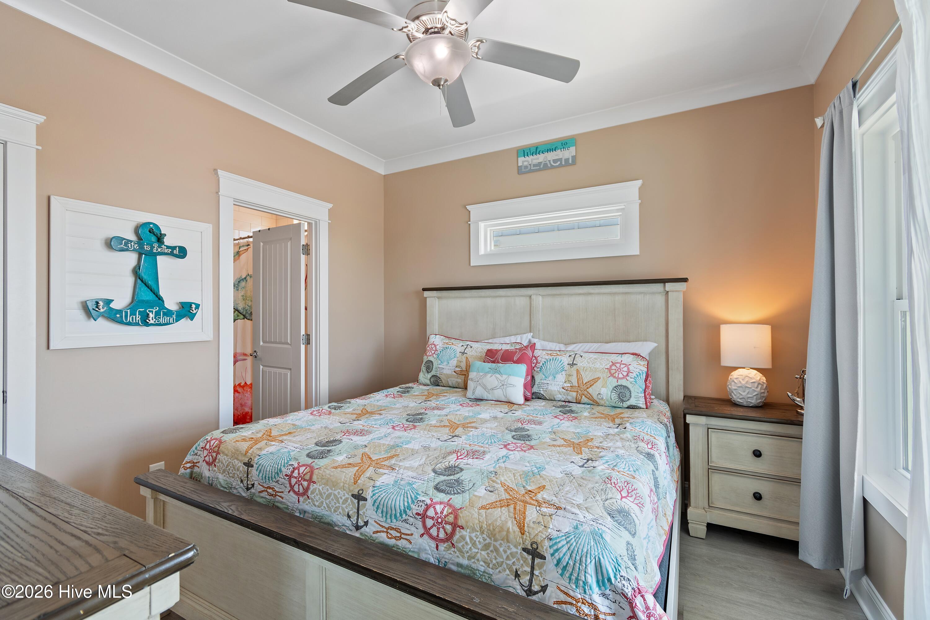 100557175 | Photo 28