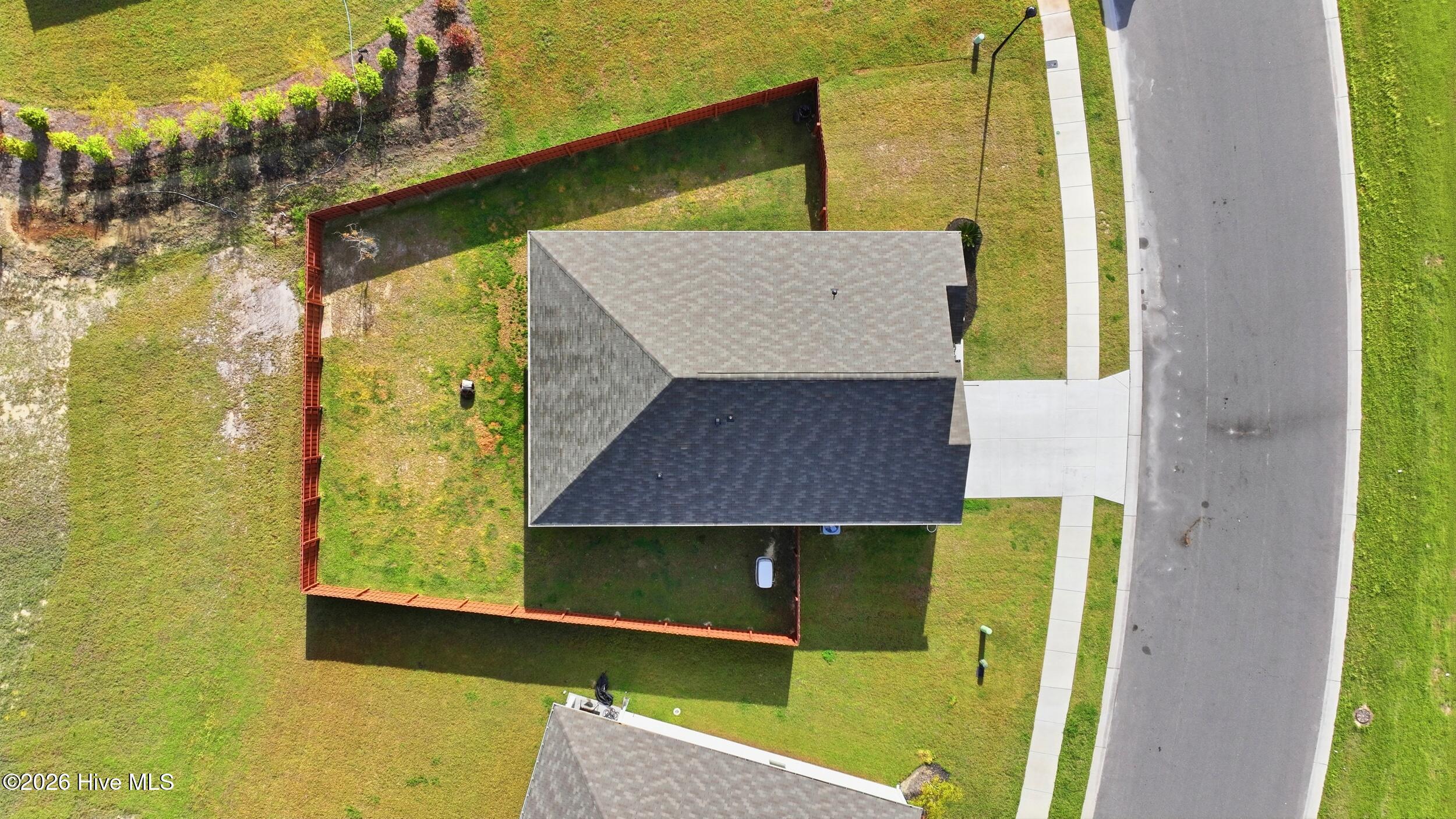 100563269 | Photo 42