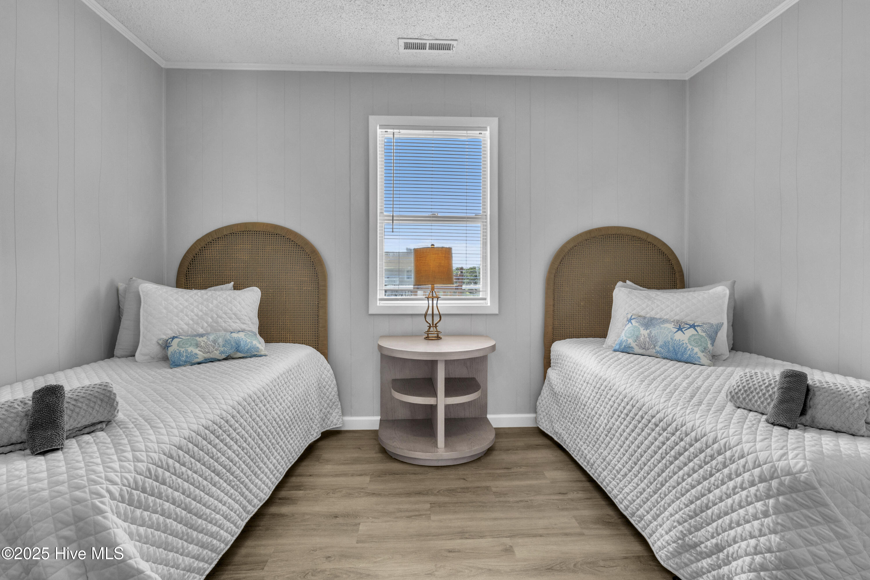 100545312 | Photo 28