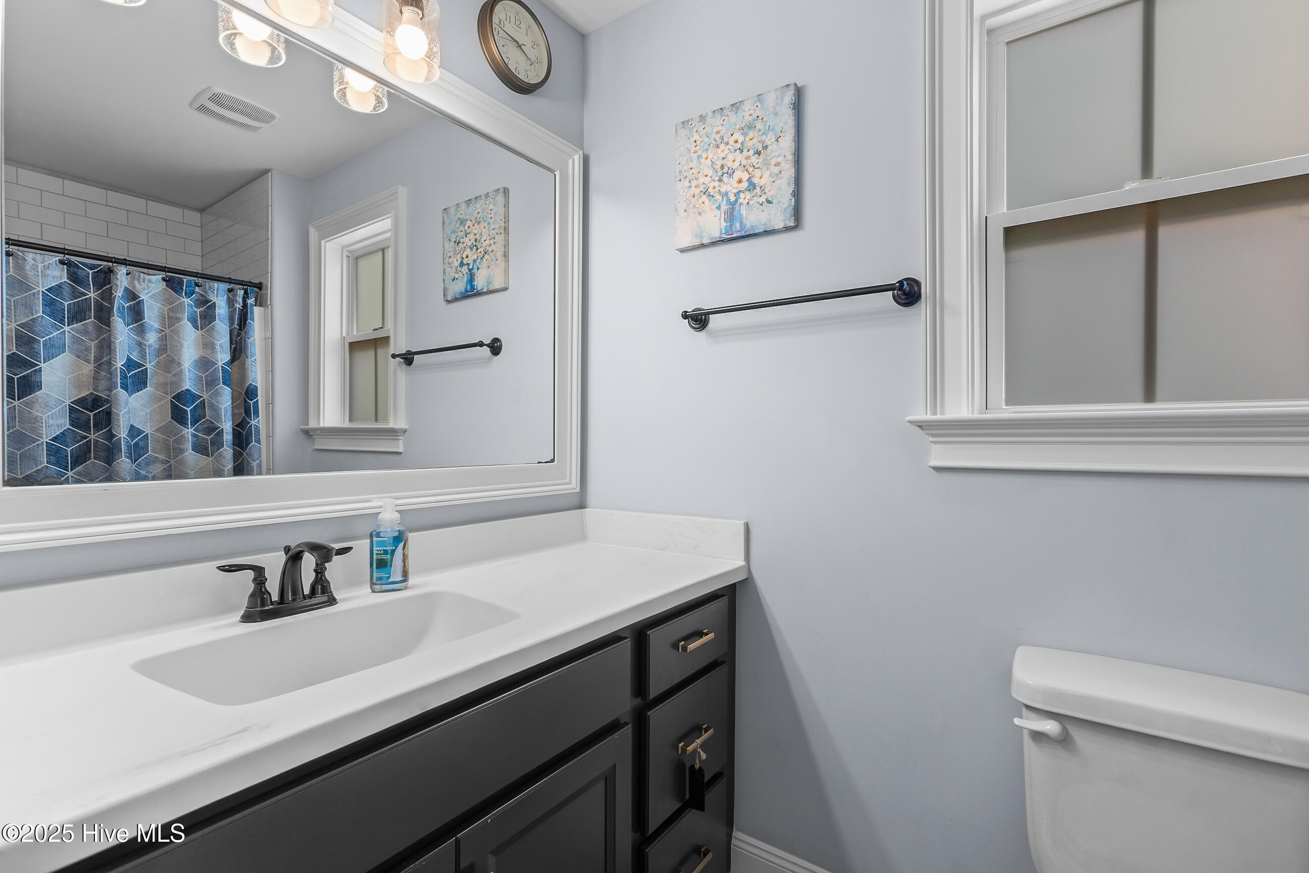 100536190 | Photo 34