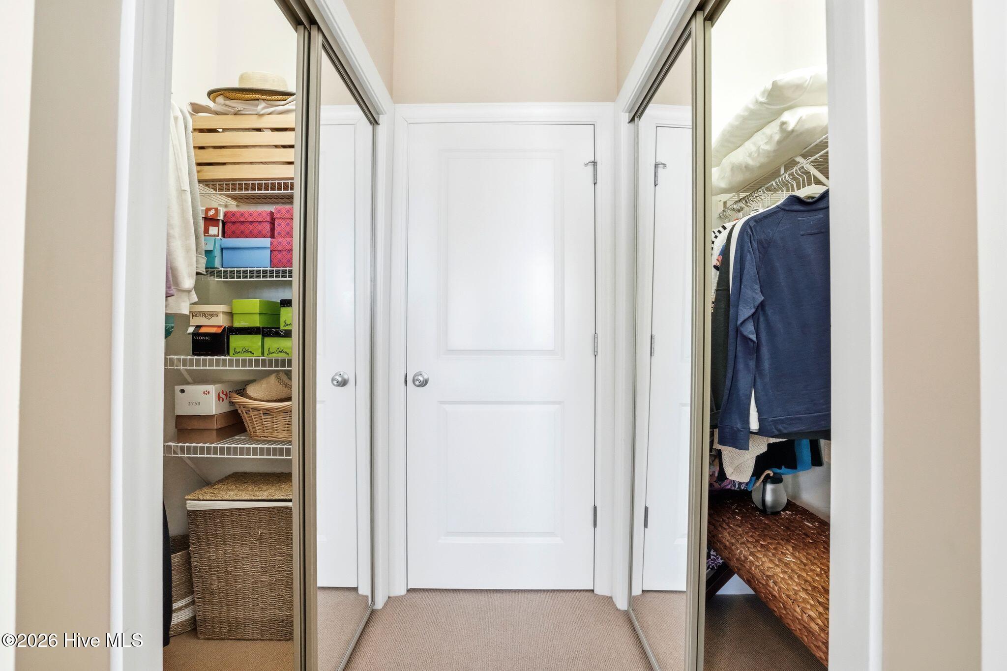 100568540 | Photo 14