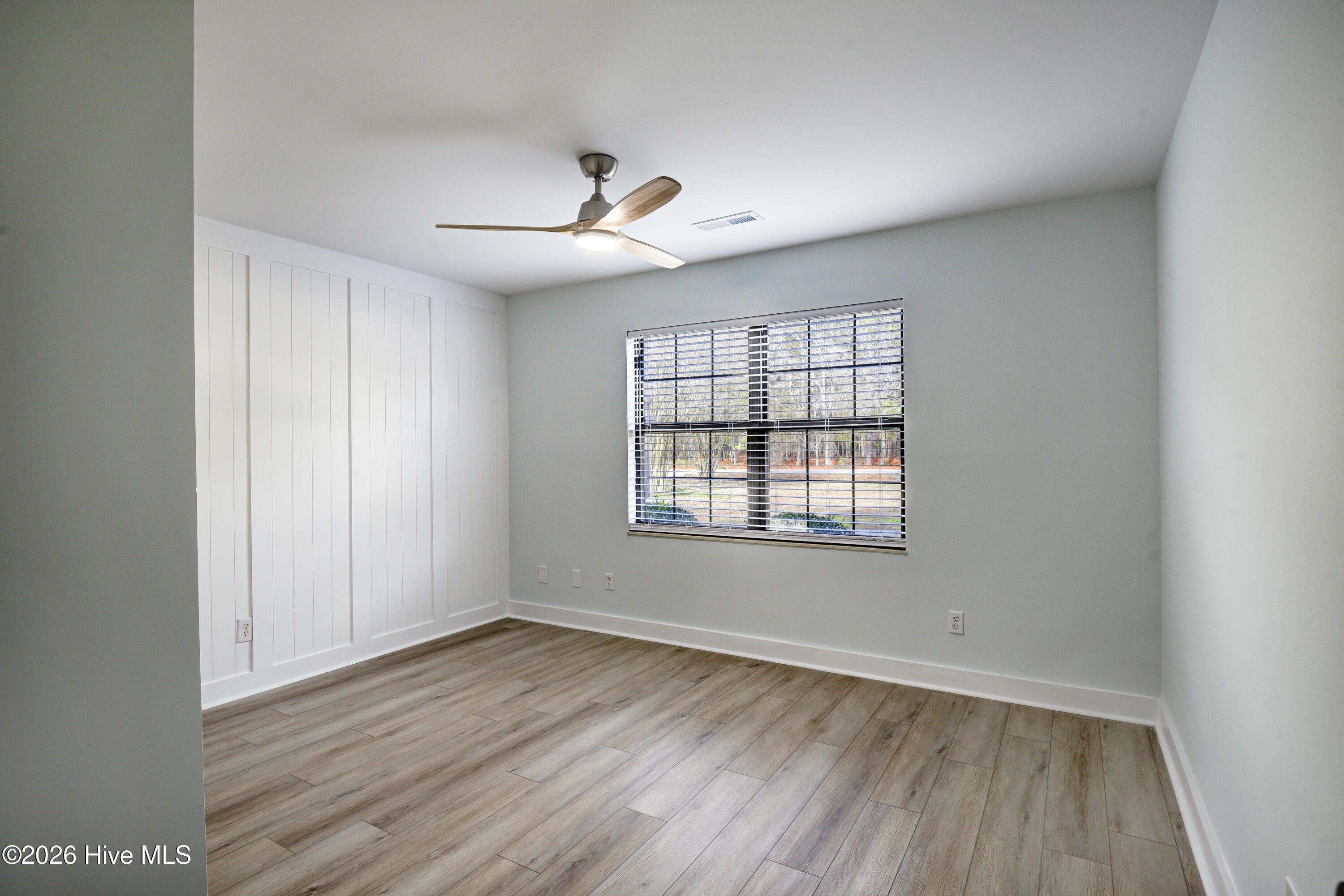 100550917 | Photo 10