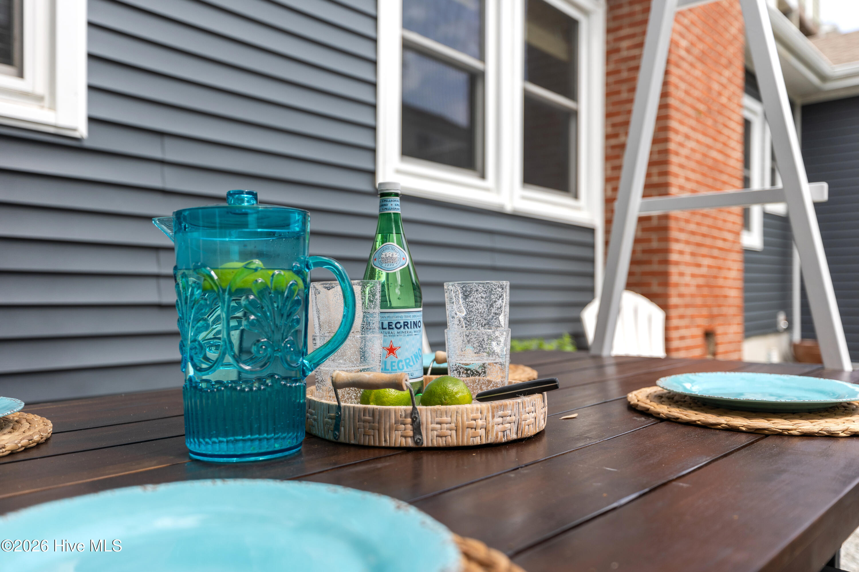 100569125 | Photo 61