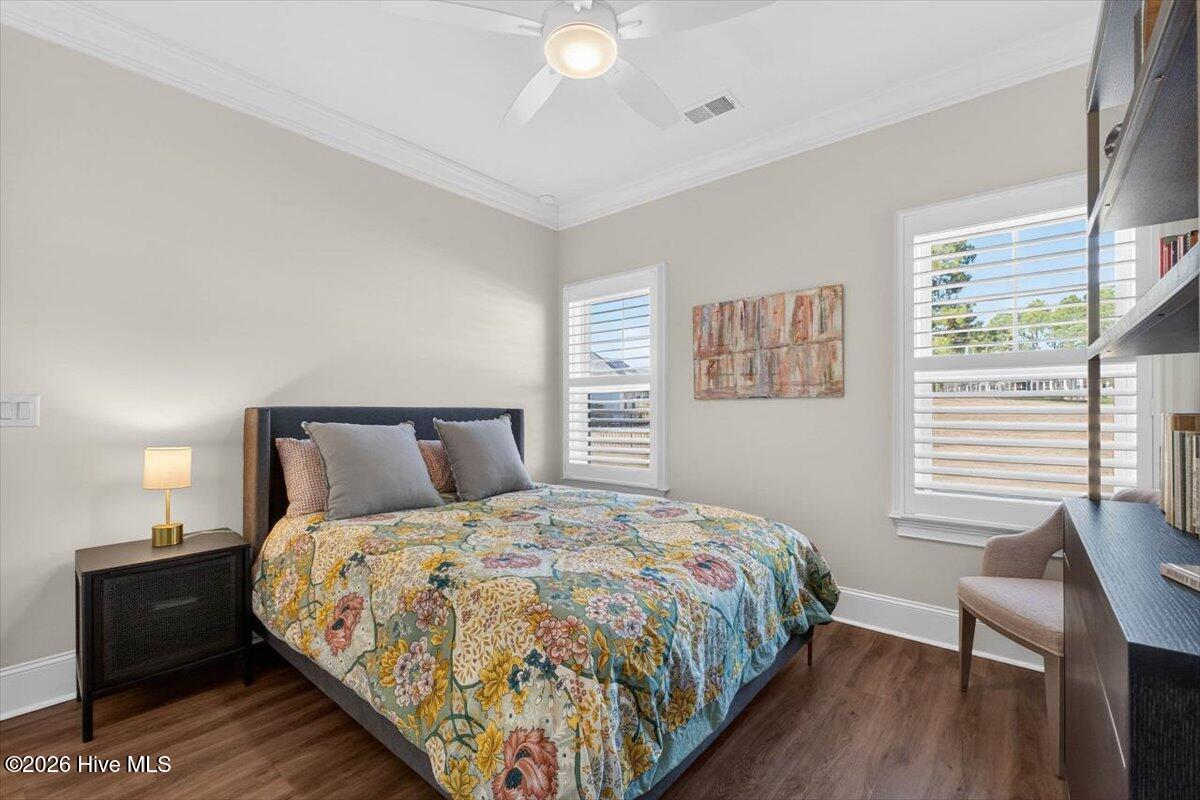 100548349 | Photo 53