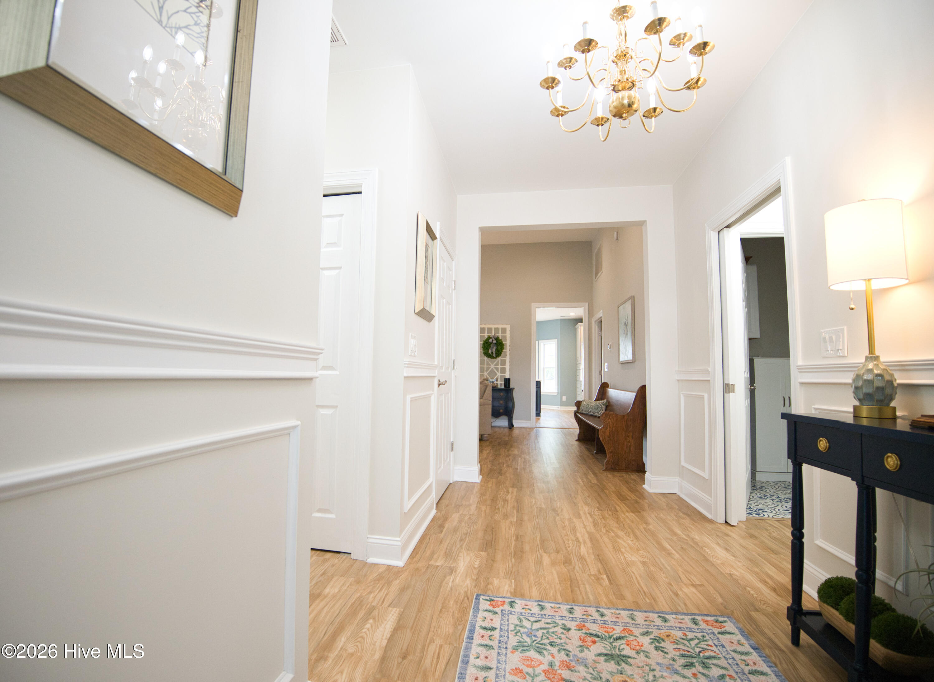 100558044 | Photo 11