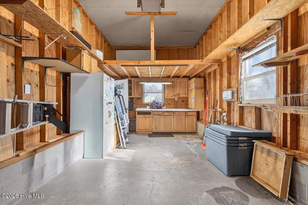 100549937 | Photo 42