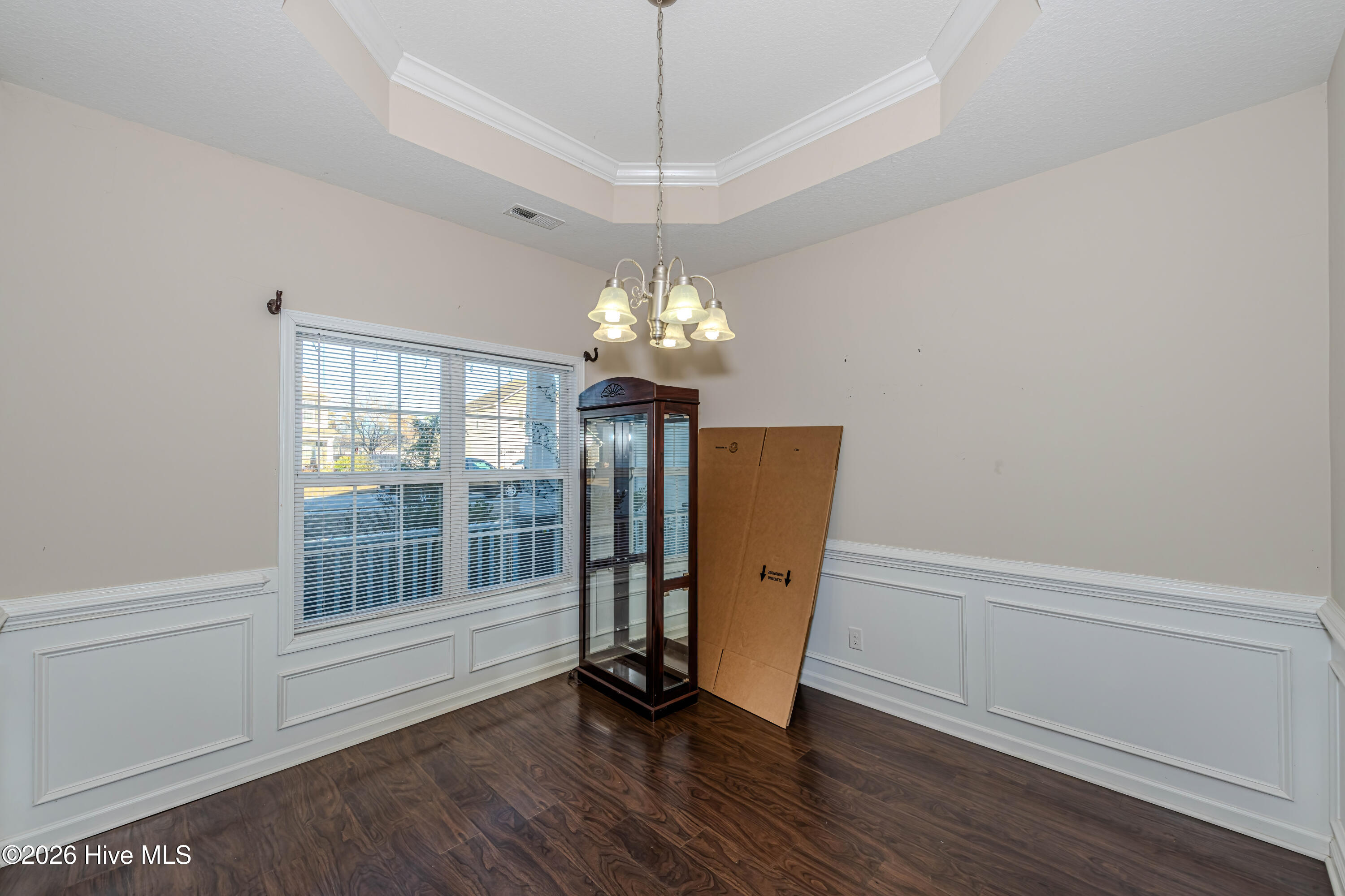 100549847 | Photo 41