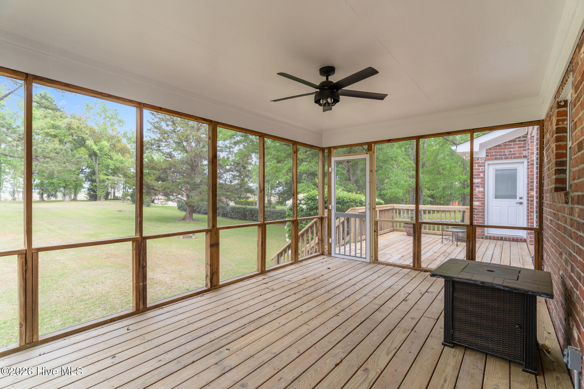 100567890 | Photo 48