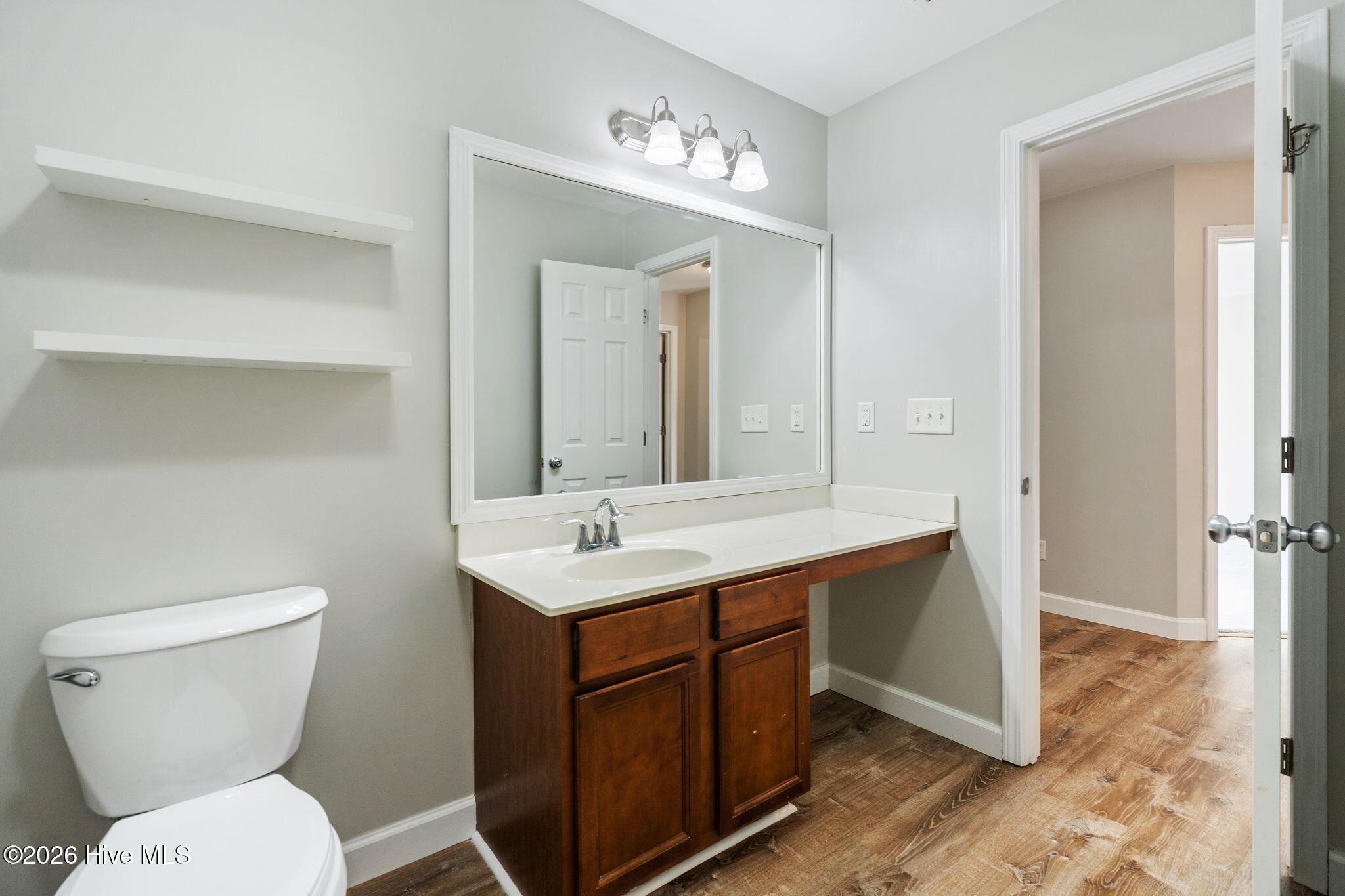 100558662 | Photo 52