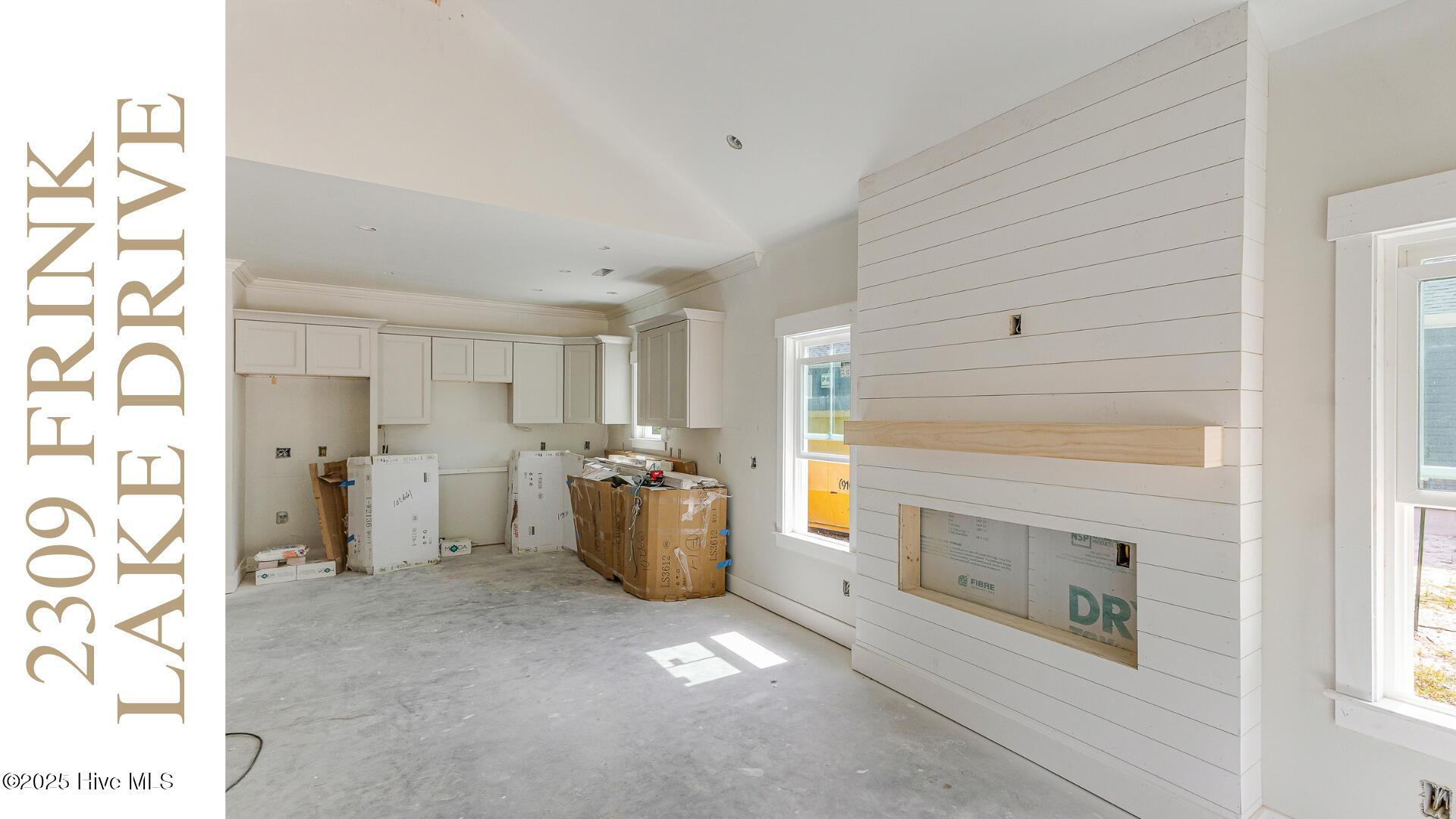 100533069 | Photo 58