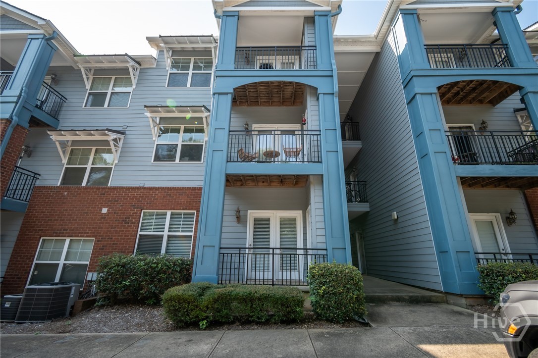 FEATURED LISTINGS